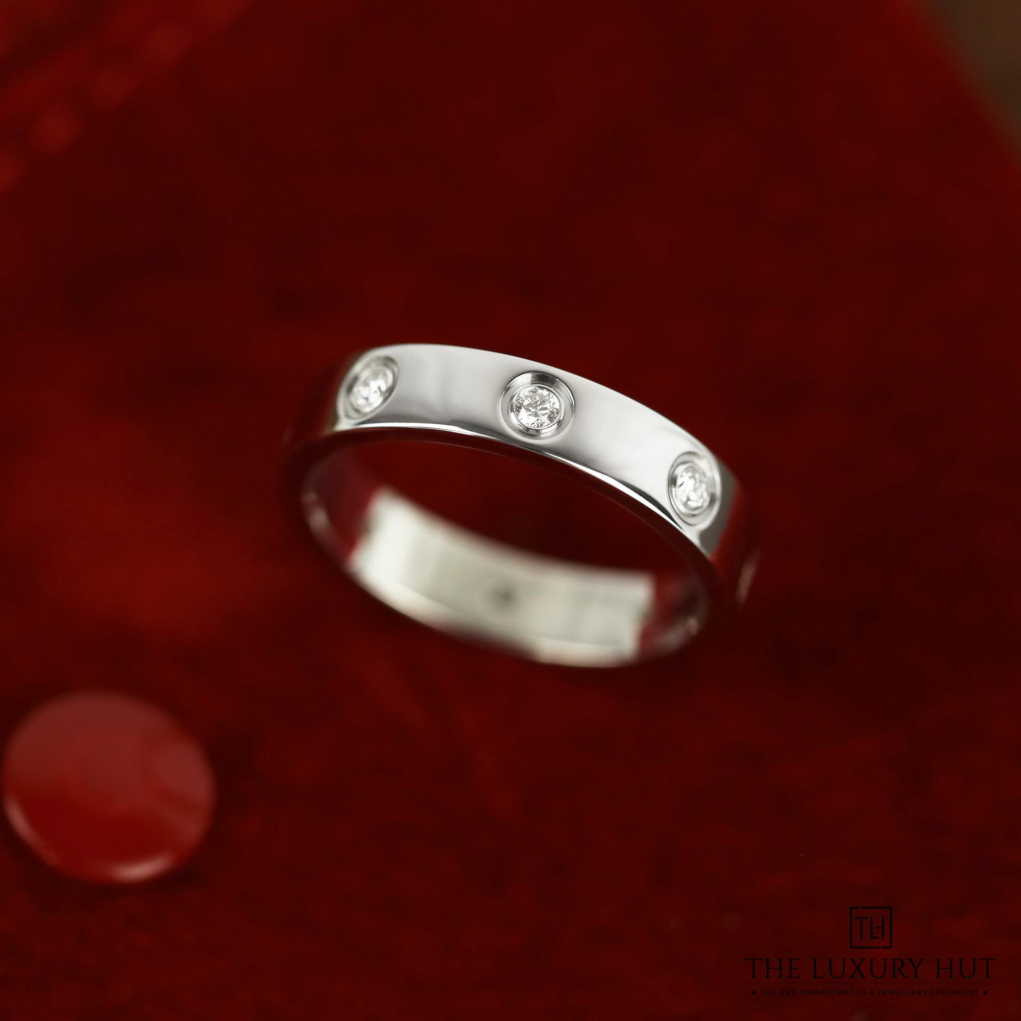 2024/10/Cartier_White_8-Diamonds_Love_Ring_50923-c.jpg