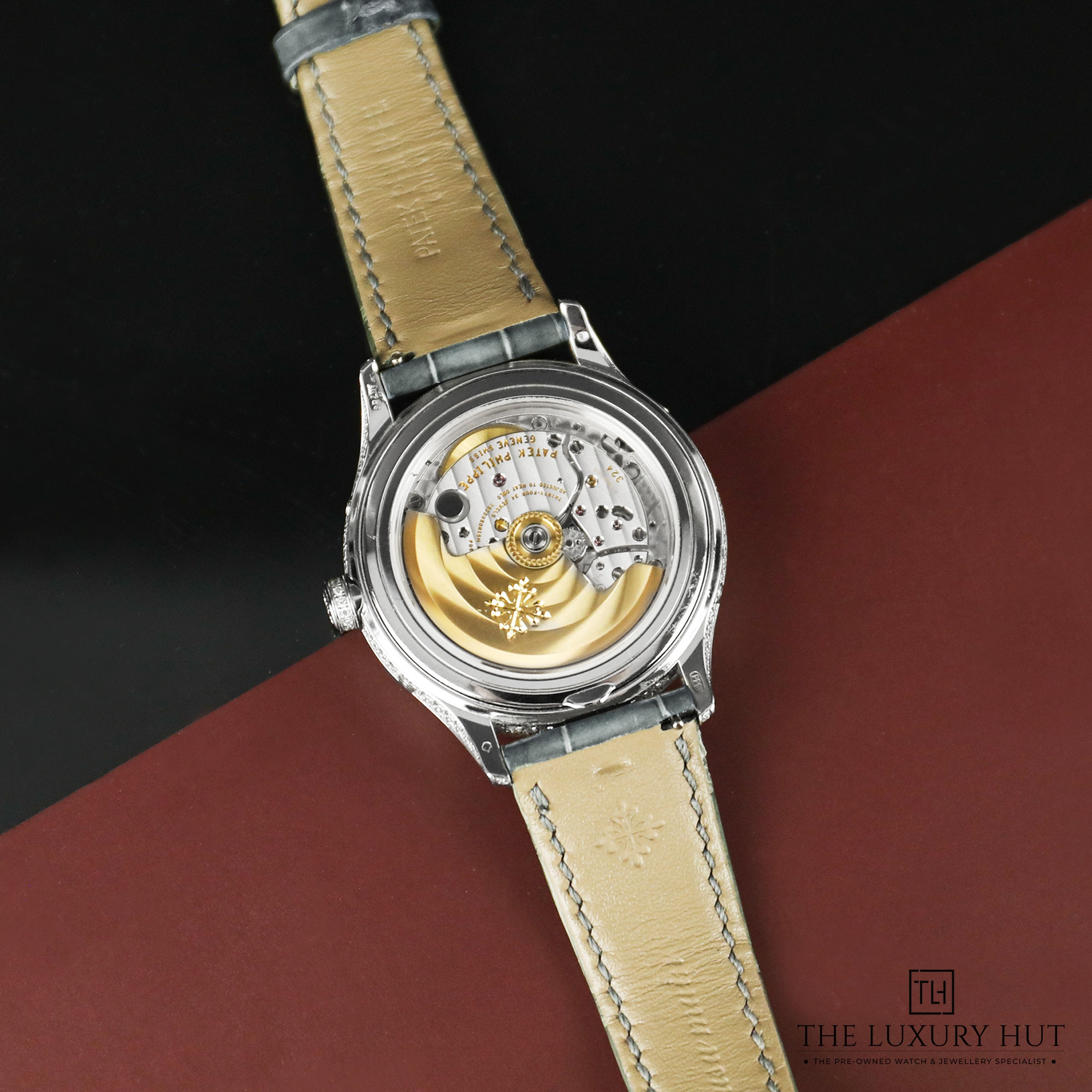 2024/10/Patek_Philippe_Annual_Calendar_Moon_MOP_Update_LB319-dd.jpg