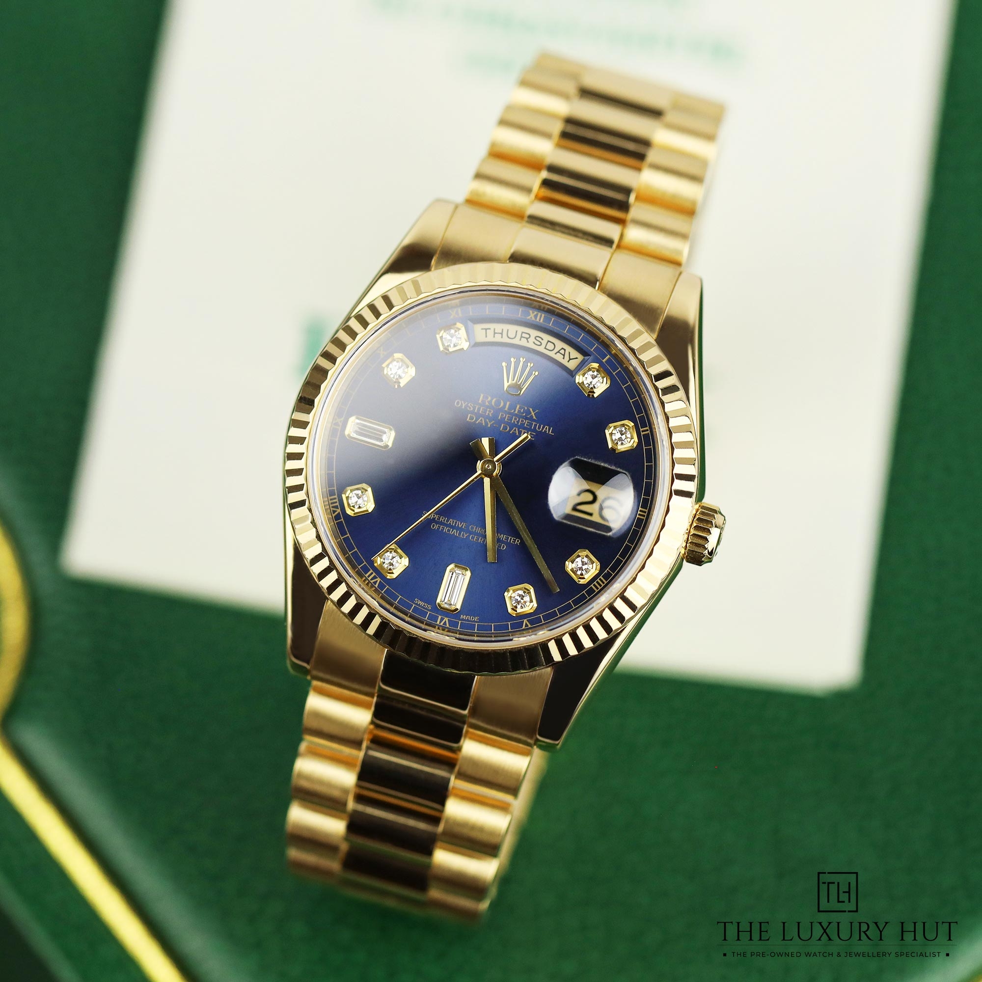 2024/10/Rolex_Day-Date-36_Yellow_Blue_Diamond_51142-b.jpg