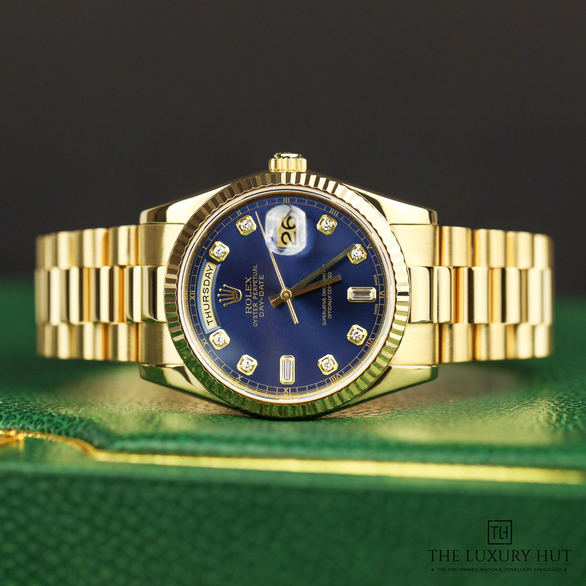 2024/10/Rolex_Day-Date-36_Yellow_Blue_Diamond_51142-c.jpg