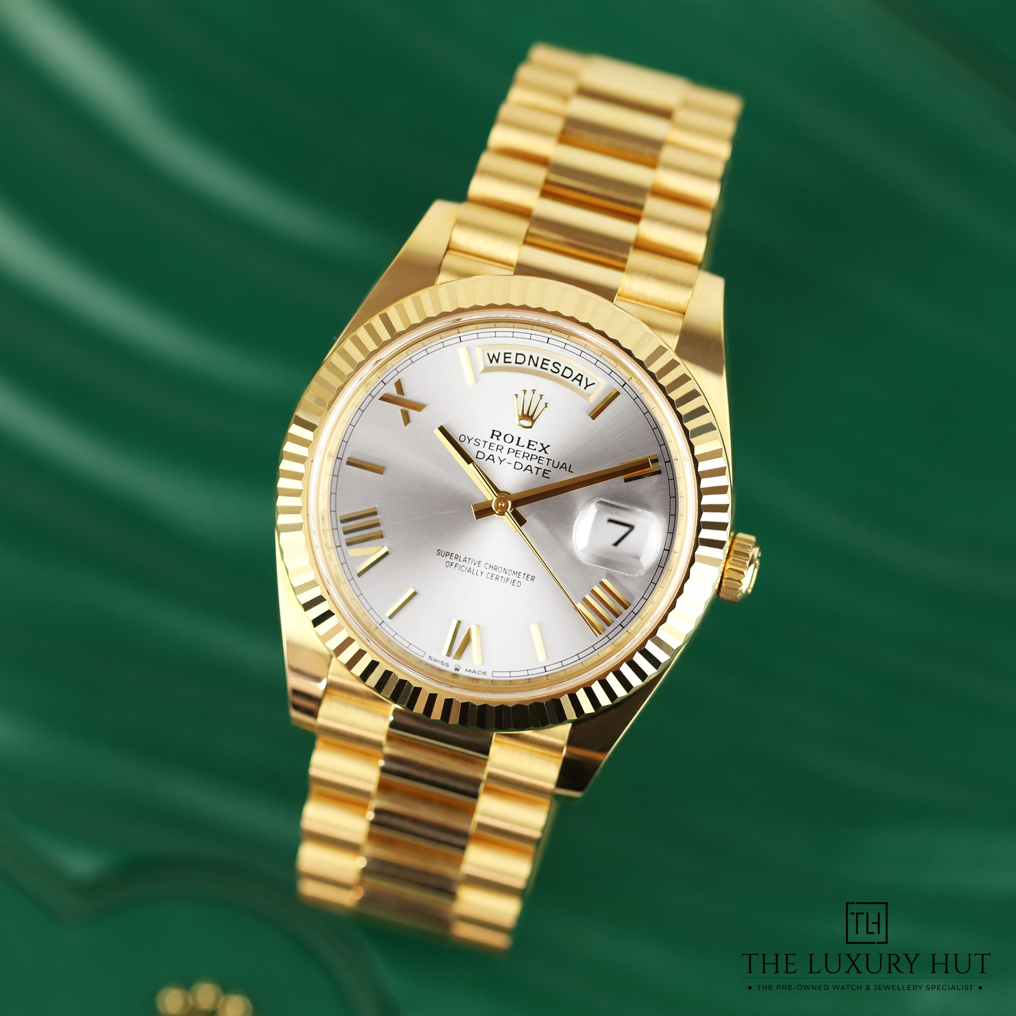 2024/10/Rolex_Day-Date_40_Yellow_Gold_Silver_51212-b.jpg
