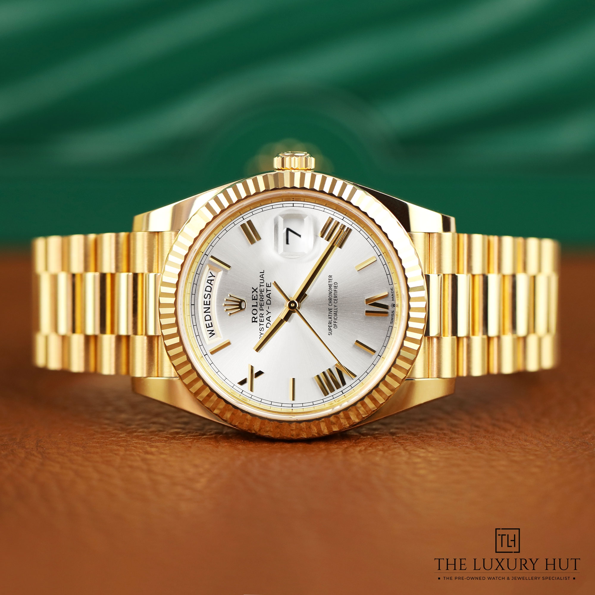 2024/10/Rolex_Day-Date_40_Yellow_Gold_Silver_51212-c.jpg