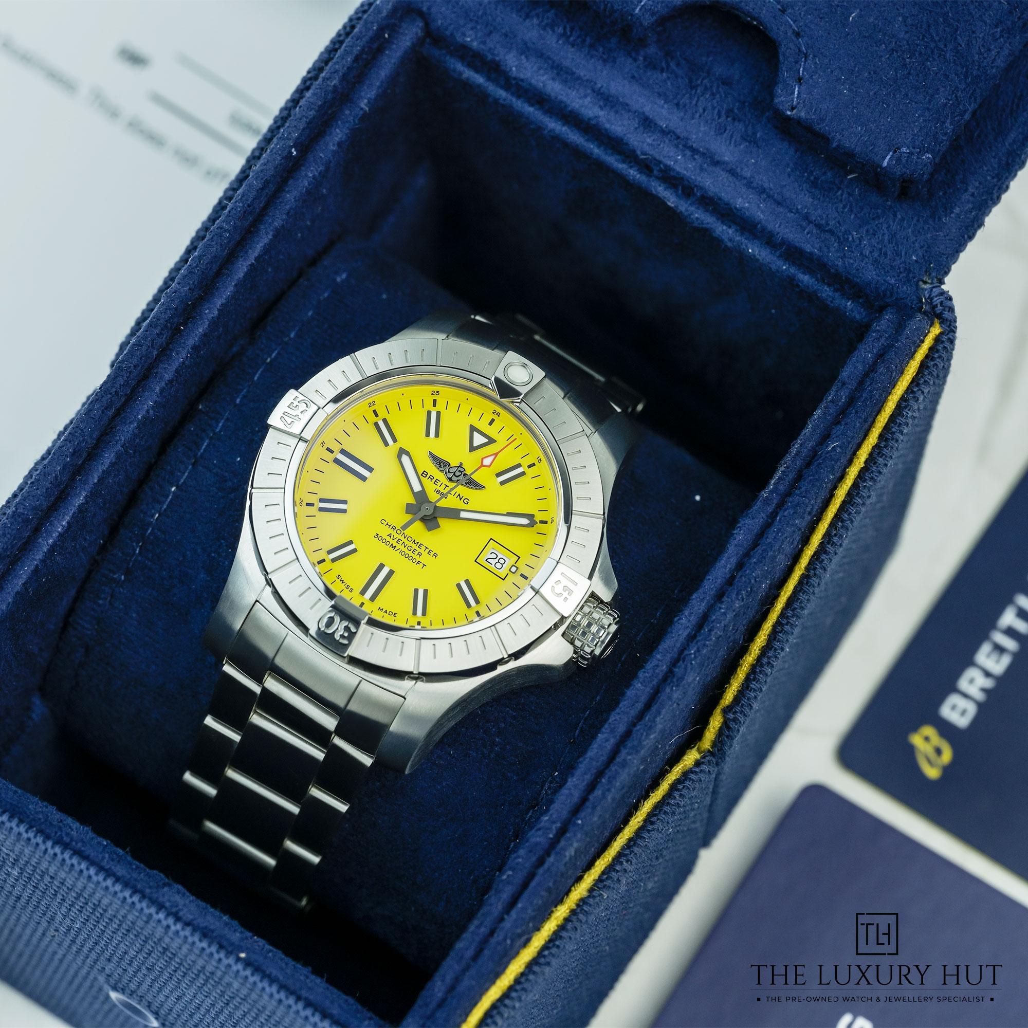 2024/11/Breitling_Avenger_Seawolf_Steel_Yellow_51317-e.jpg