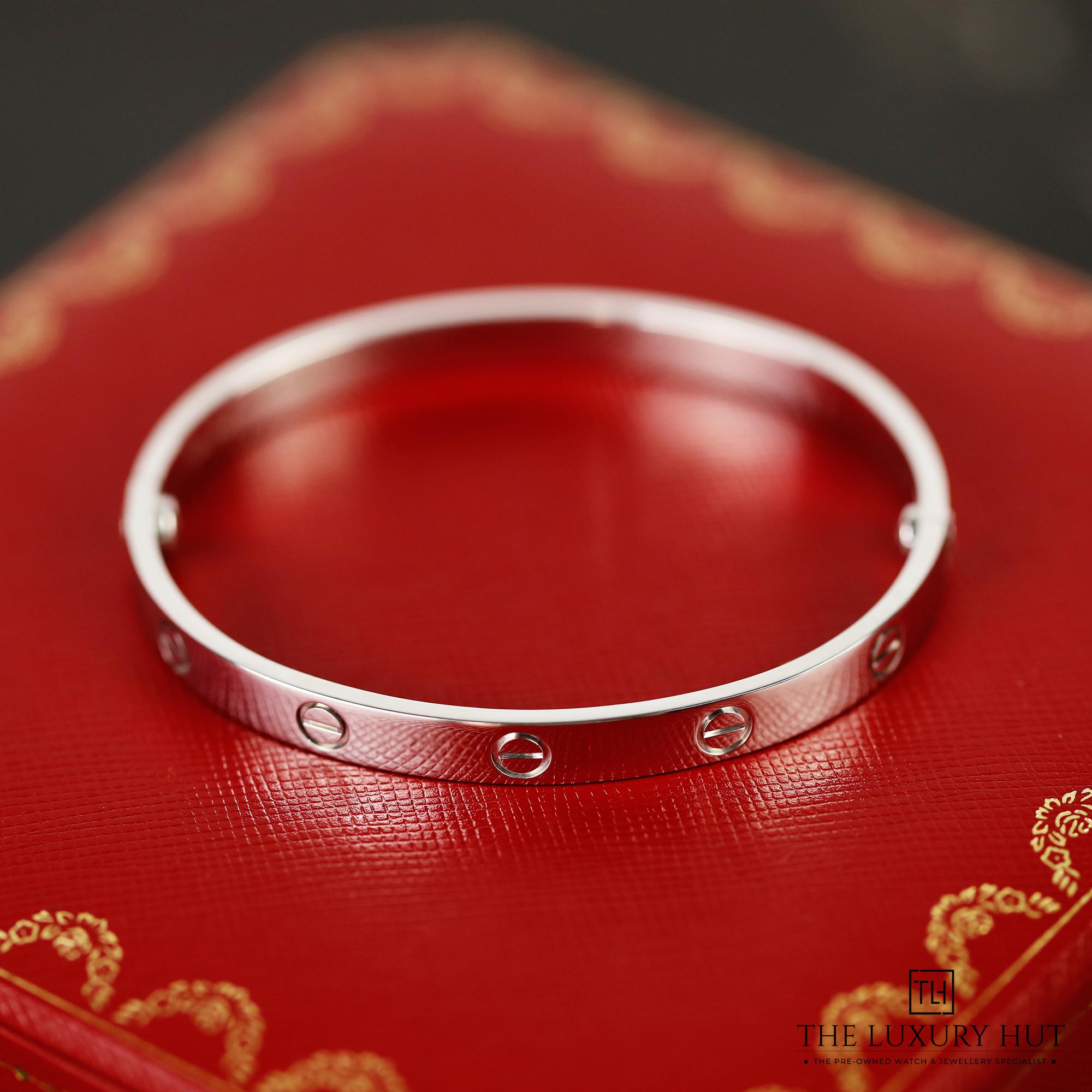 2024/11/Cartier_White_Gold_Small_Love_Bangle_51095-d.jpg