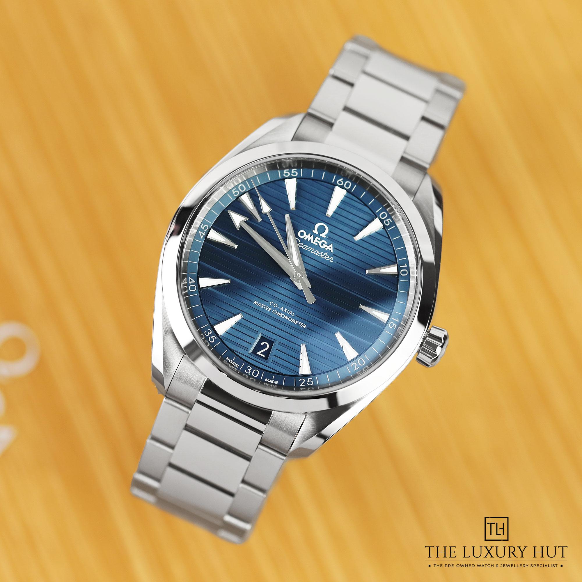 2024/11/Omega_Seamaster_Aqua_Terra_Blue_Dial_51231-b.jpg