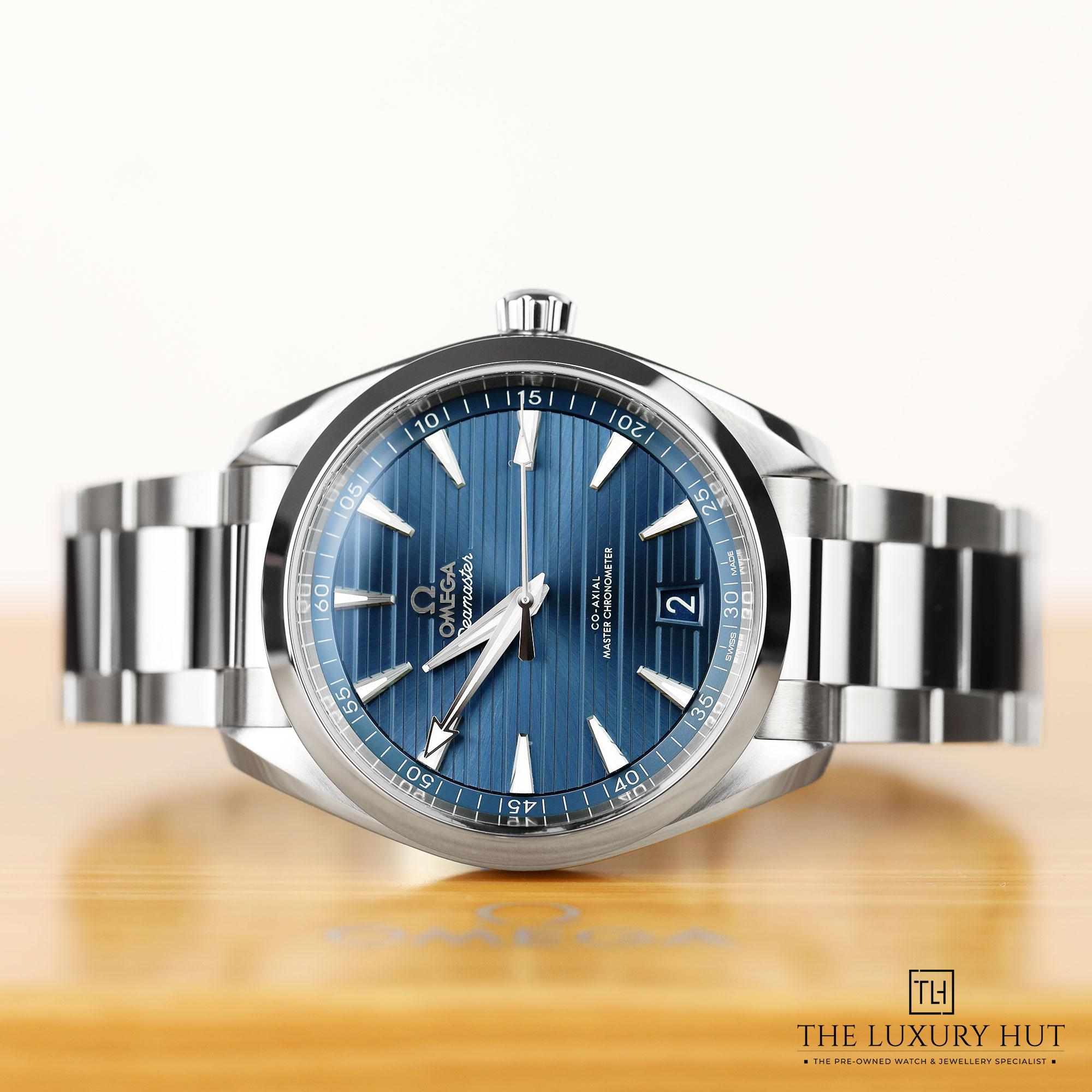 2024/11/Omega_Seamaster_Aqua_Terra_Blue_Dial_51231-c.jpg
