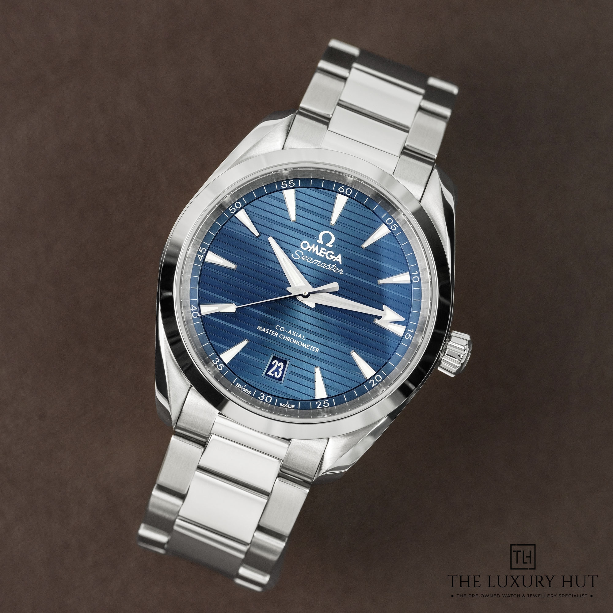 2024/11/Omega_Seamaster_Aqua_Terra_Blue_Dial_51279-b.jpg