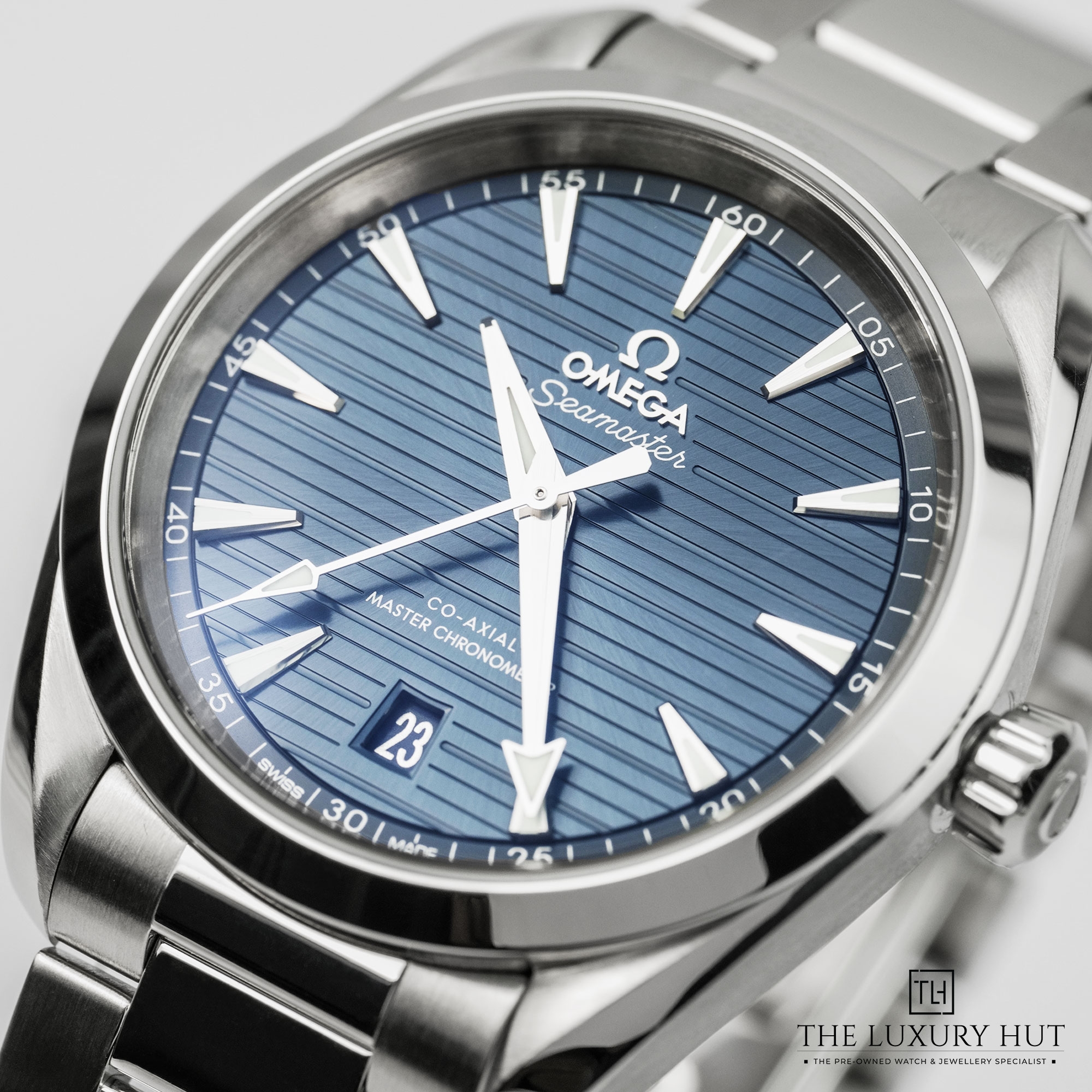 2024/11/Omega_Seamaster_Aqua_Terra_Blue_Dial_51279-g.jpg