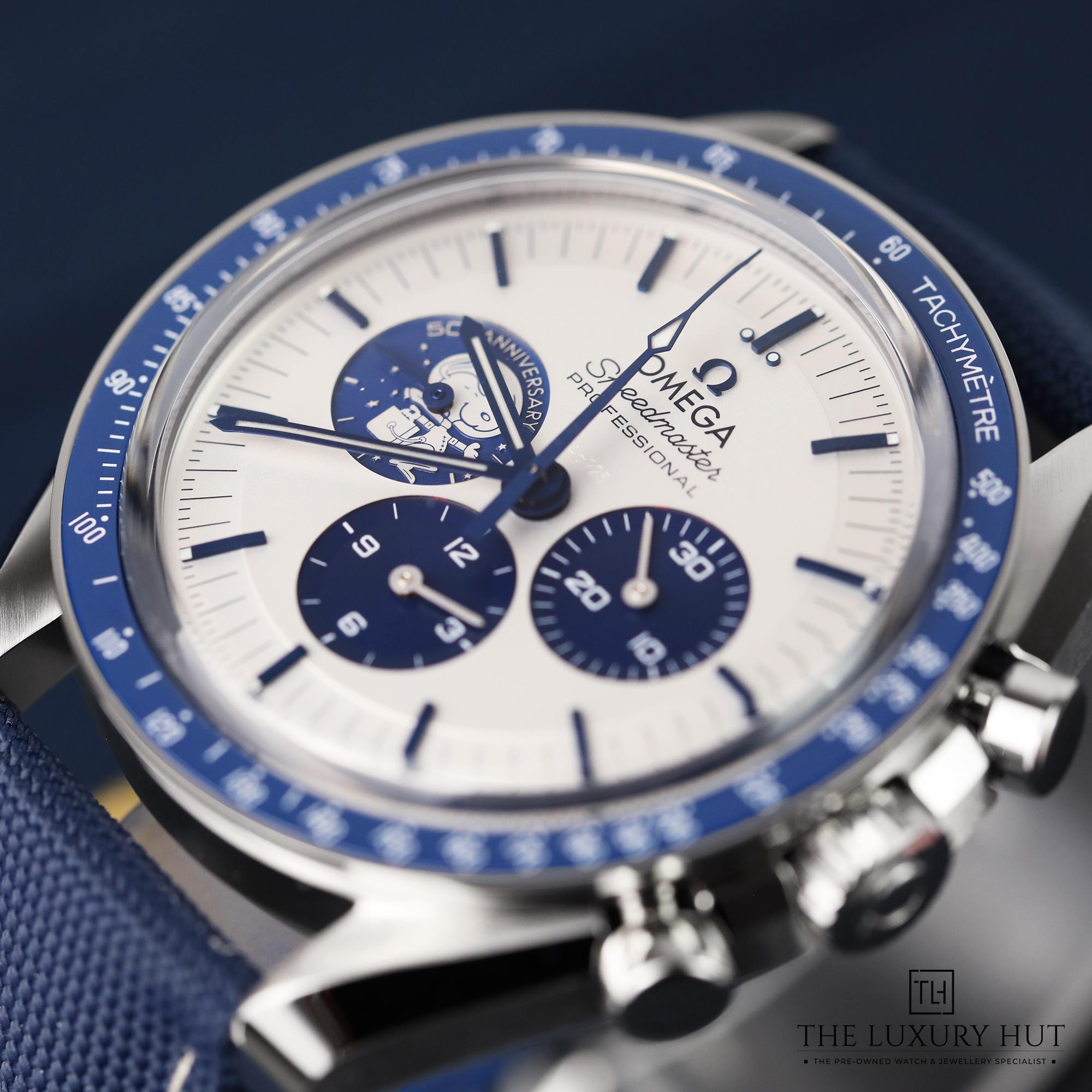2024/11/Omega_Speedmaster_Moon_Silver_Snoopy_51297-h.jpg