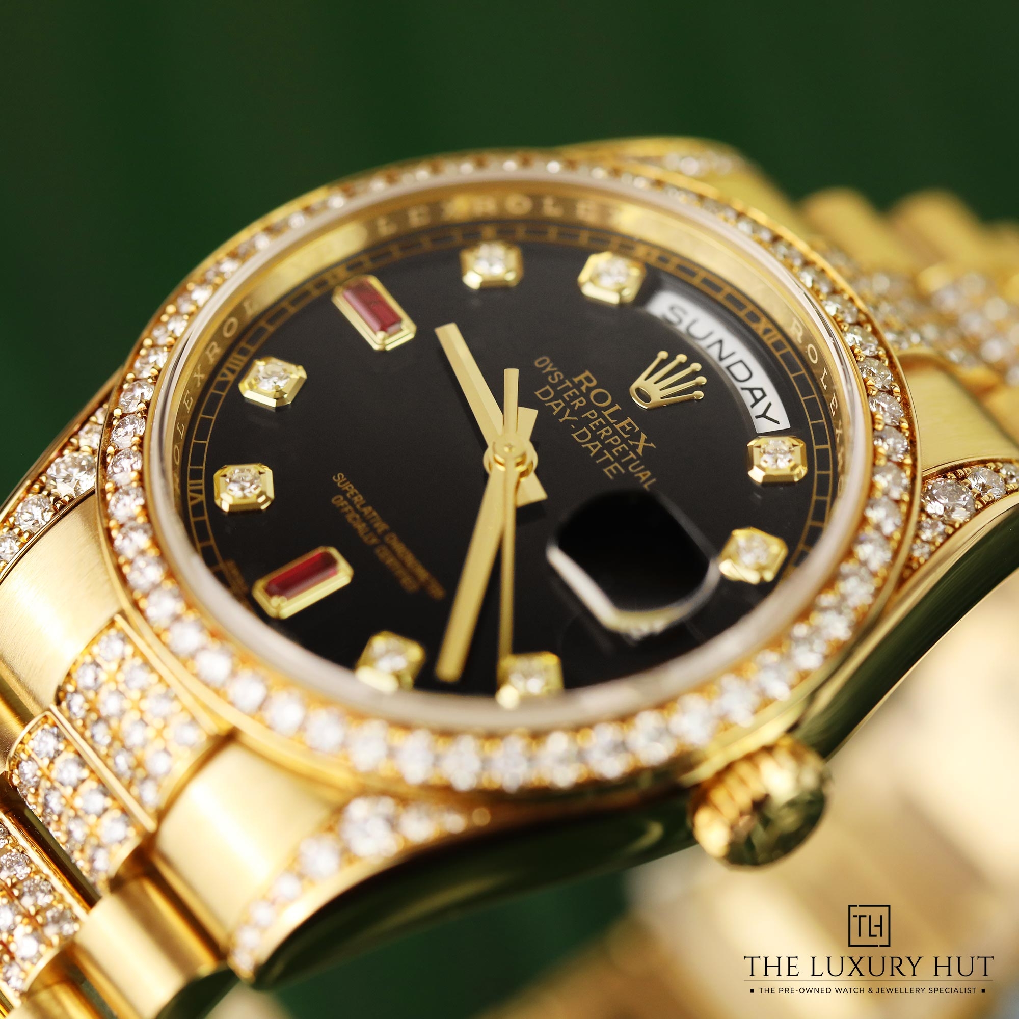 2024/11/Rolex_Day-Date_36_Black_Diamond_Ruby_LB402-h.jpg