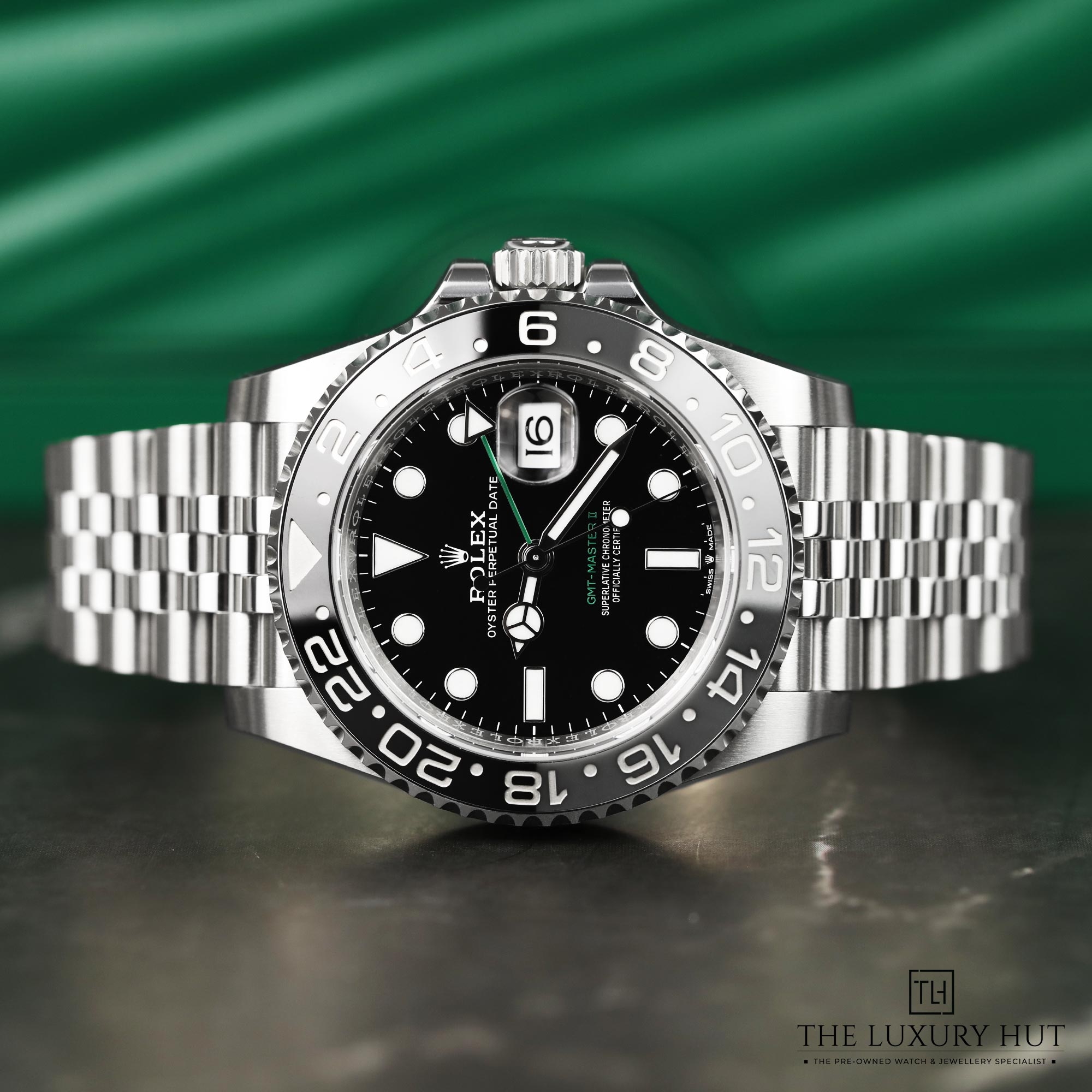 2024/11/Rolex_GMT-Master_II_Steel_40_Grey_Black_51296-c.jpg