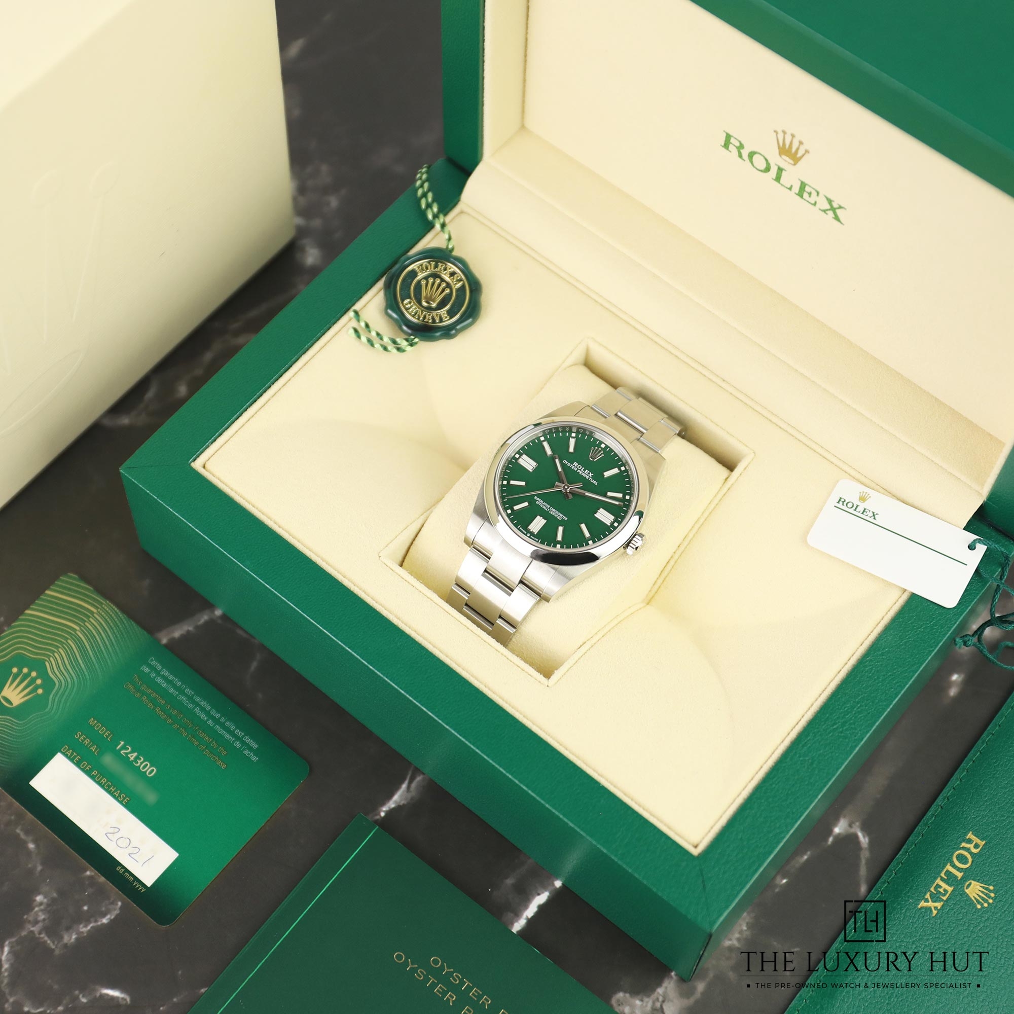 2024/11/Rolex_Oyster_Perpetual_41mm_Green_Dial_51253-f.jpg