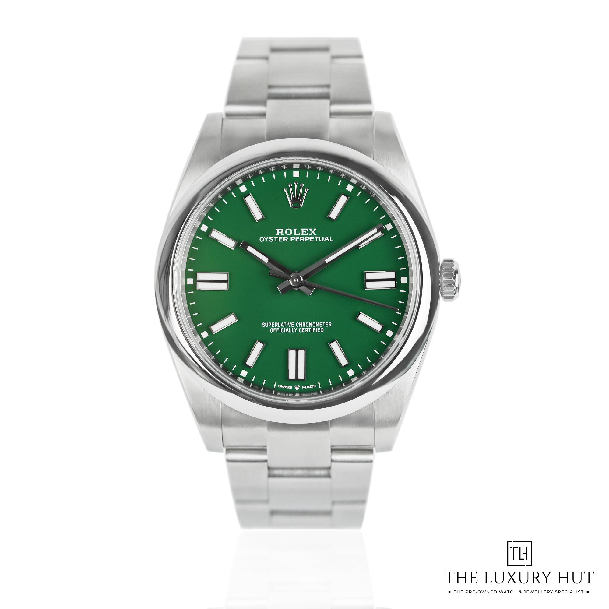 2024/11/Rolex_Oyster_Perpetual_41mm_Green_Dial_LB400-a.jpg