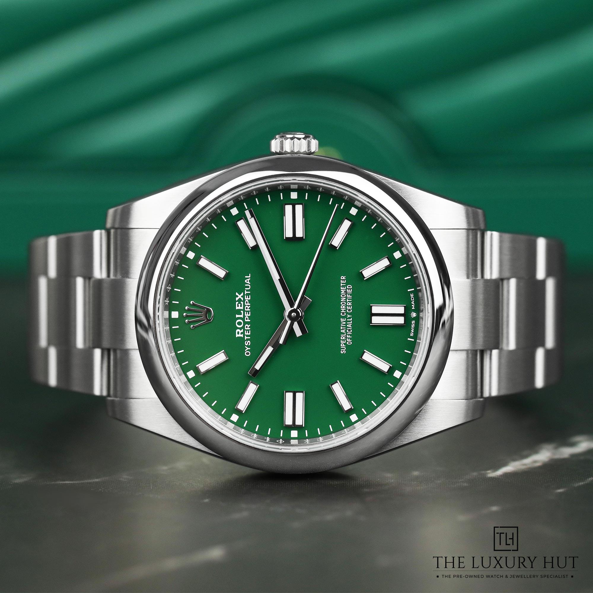 2024/11/Rolex_Oyster_Perpetual_41mm_Green_Dial_LB400-c.jpg