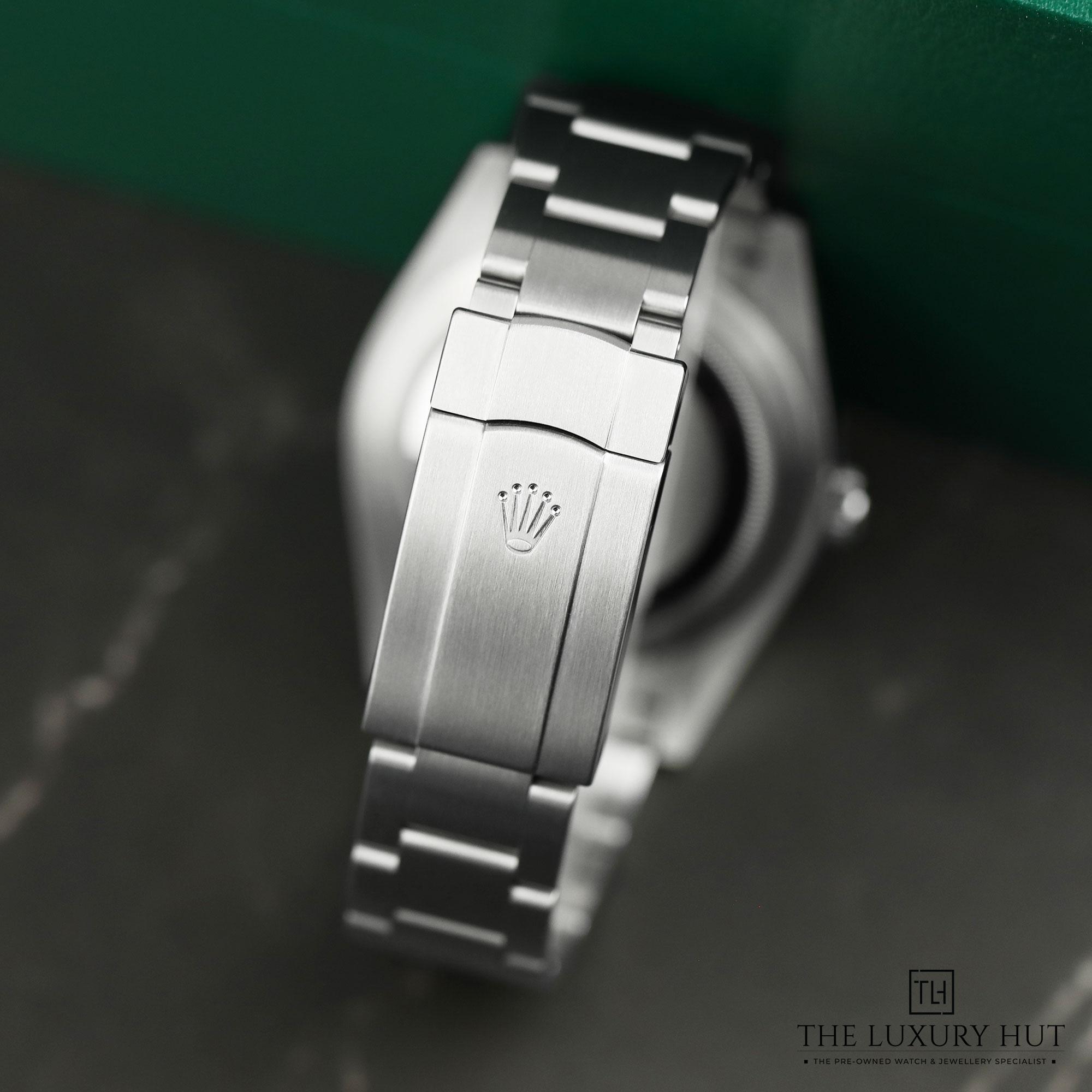 2024/11/Rolex_Oyster_Perpetual_41mm_Green_Dial_LB400-e.jpg
