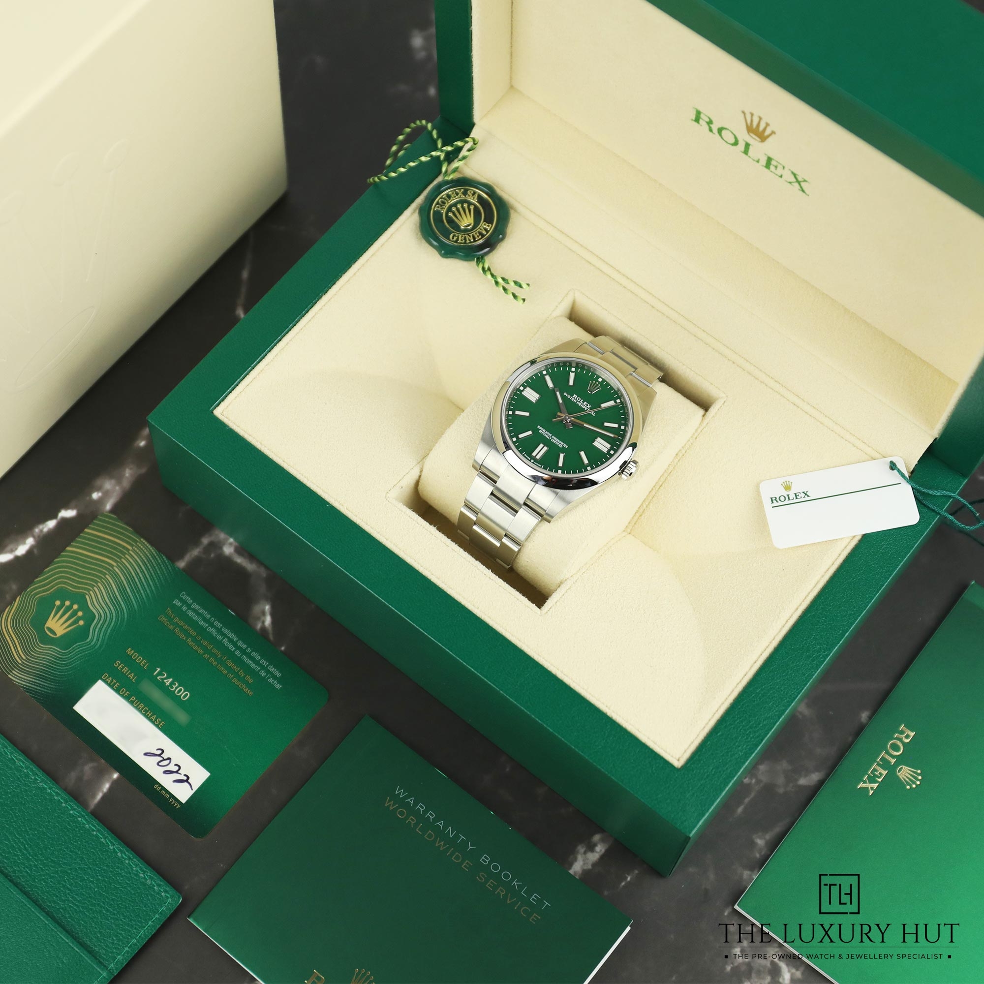2024/11/Rolex_Oyster_Perpetual_41mm_Green_Dial_LB400-f.jpg
