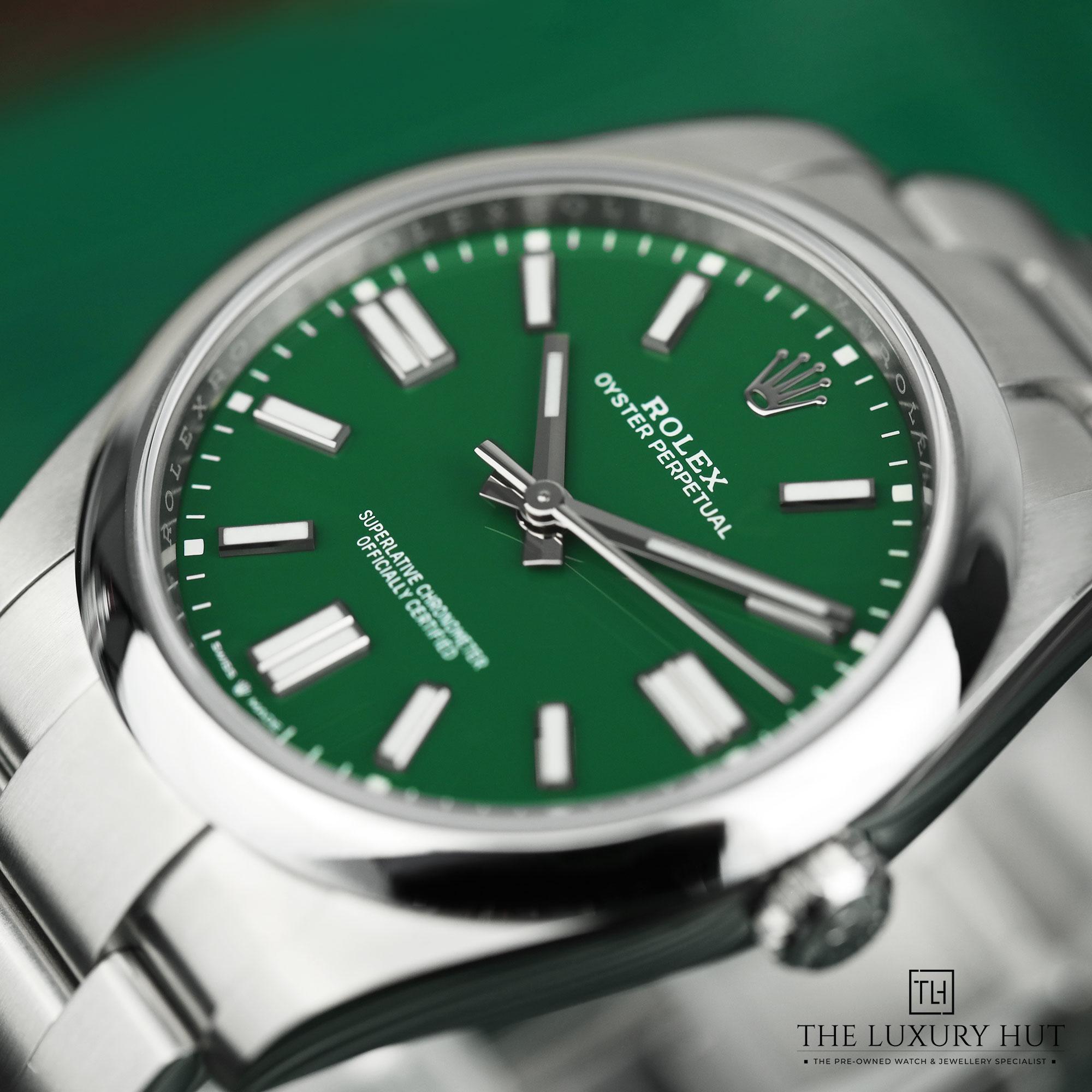 2024/11/Rolex_Oyster_Perpetual_41mm_Green_Dial_LB400-h.jpg