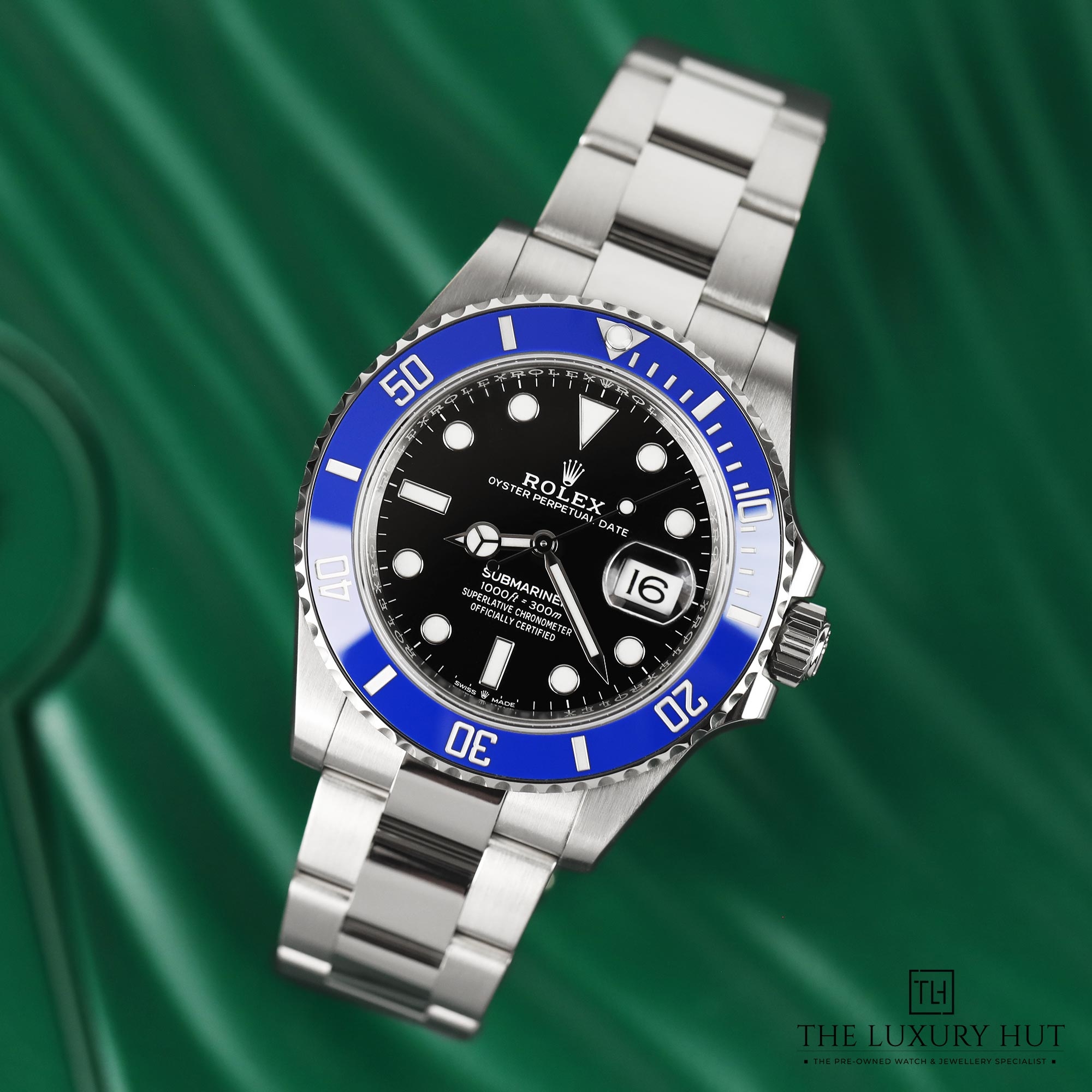 2024/11/Rolex_Submariner_Date_White_Gold_Black_LB408-b.jpg