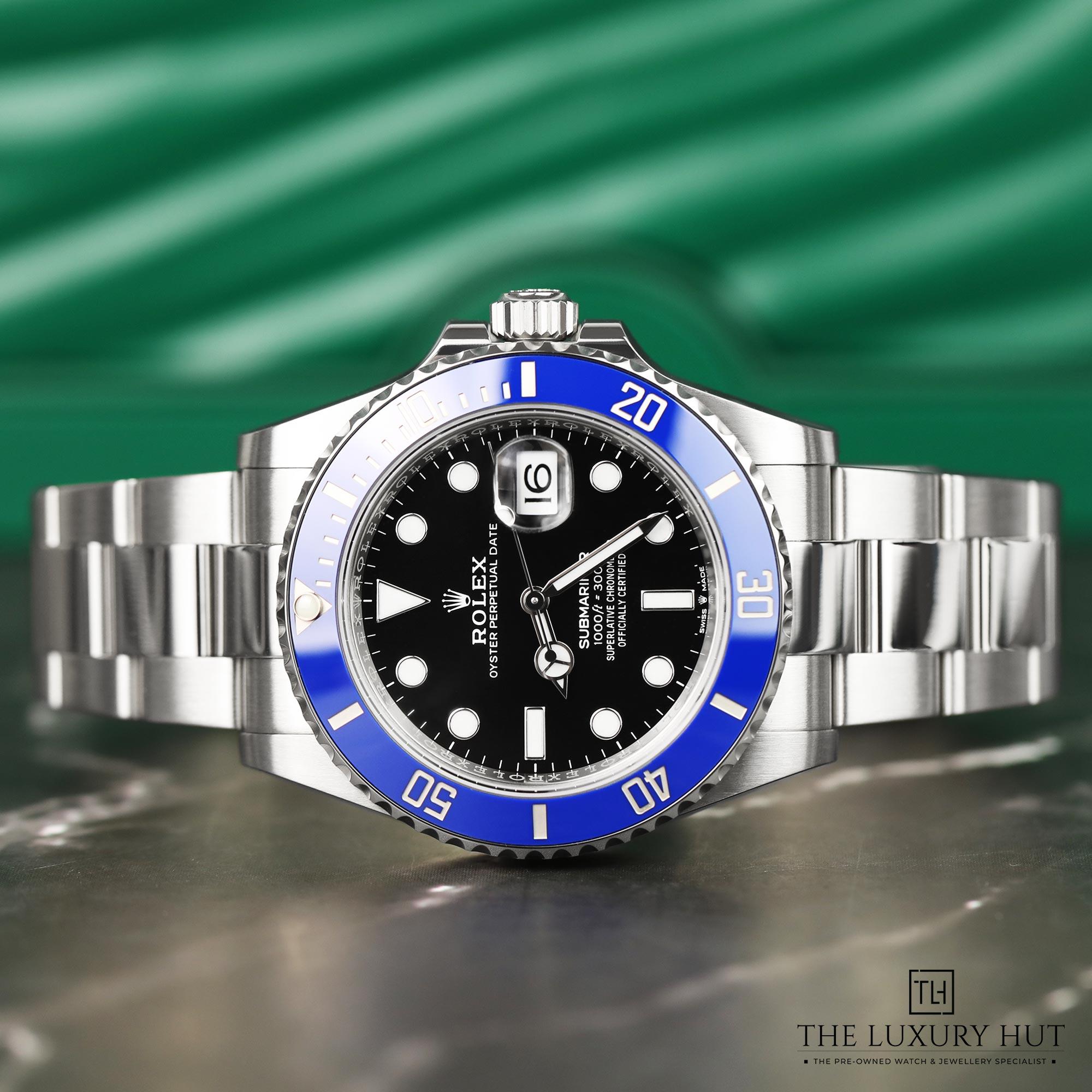 2024/11/Rolex_Submariner_Date_White_Gold_Black_LB408-c.jpg