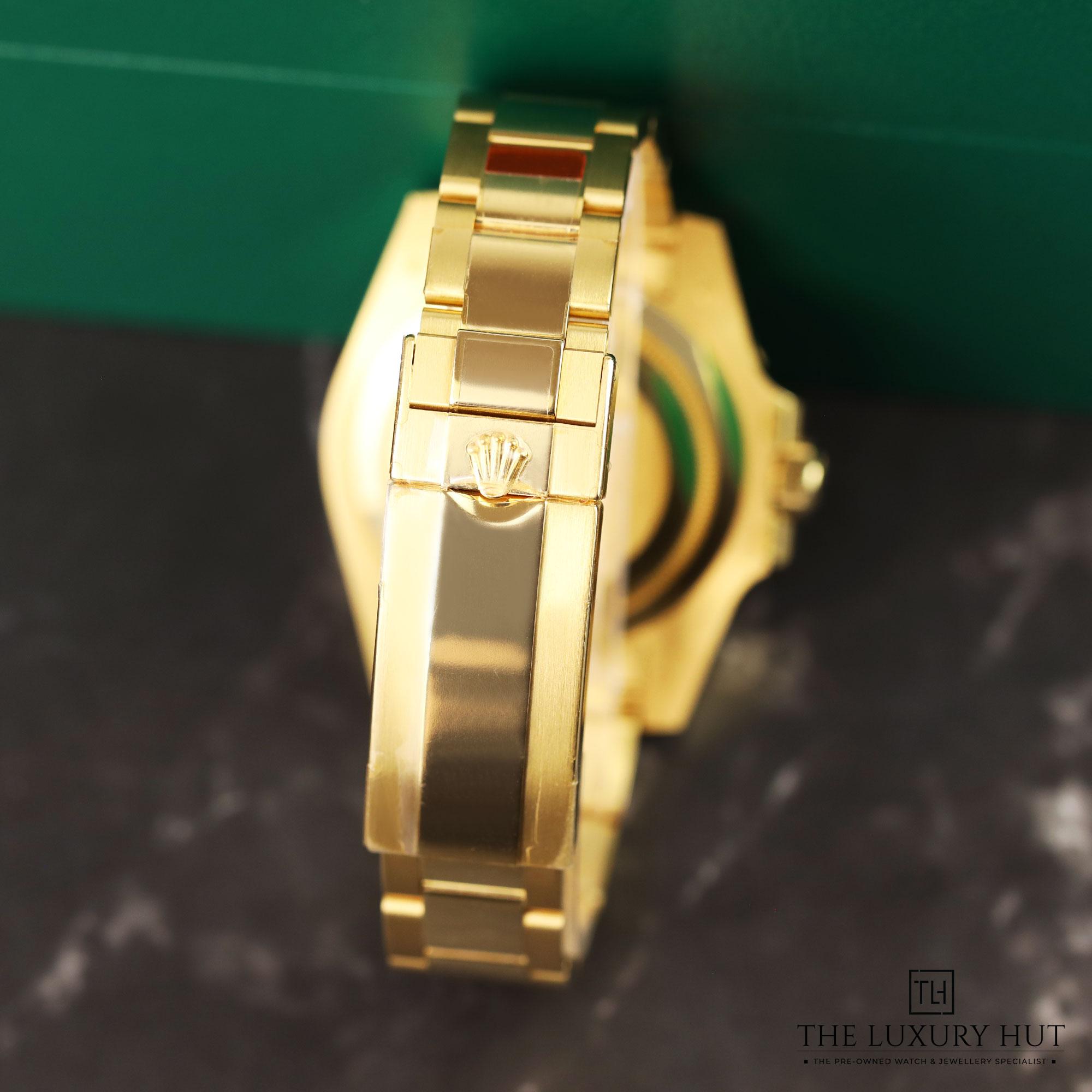 2024/11/Rolex_Submariner_Date_Yellow_Gold_Blue_51136-e.jpg