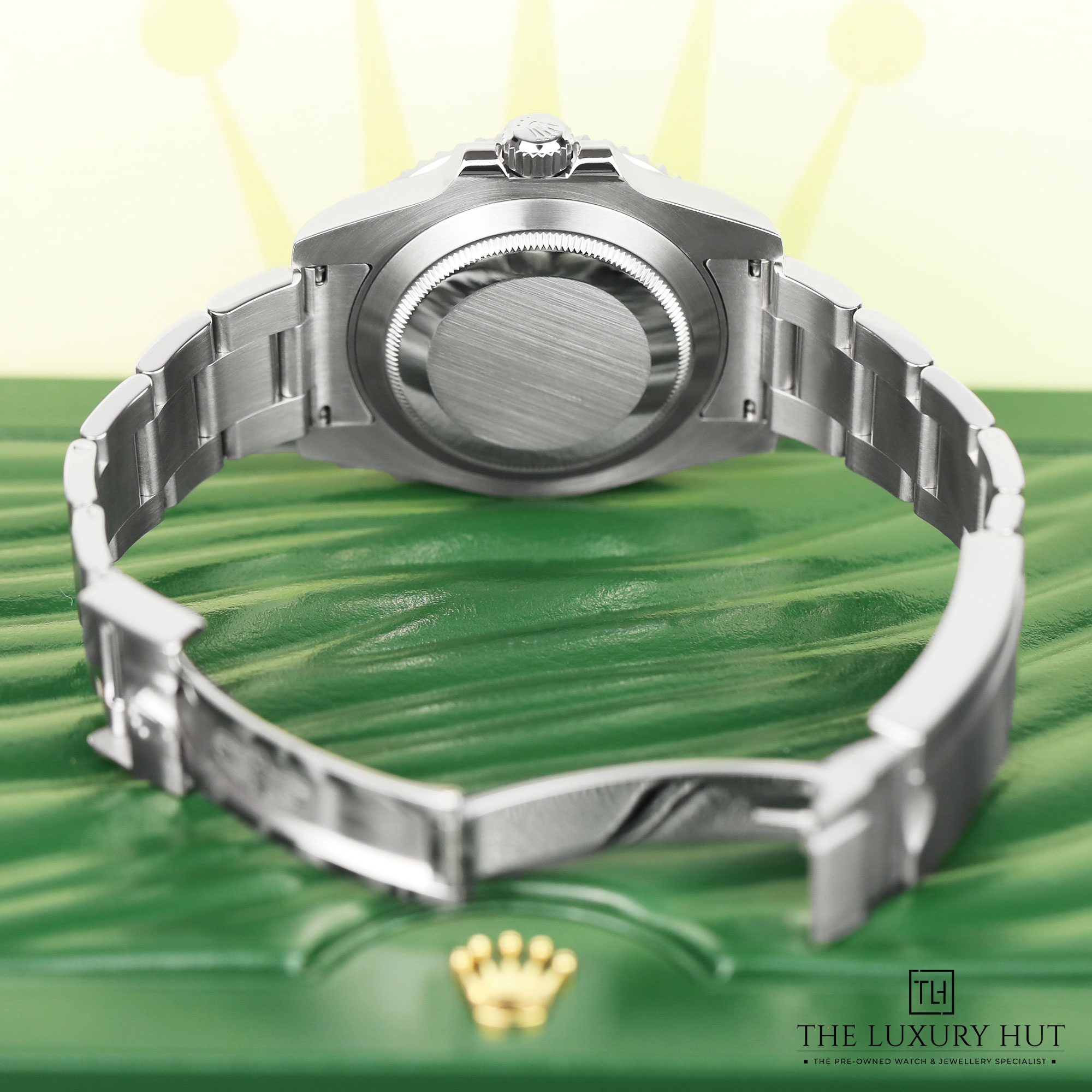 2024/11/Rolex_Submariner_HULK_Green_Dial_51266-d.jpg