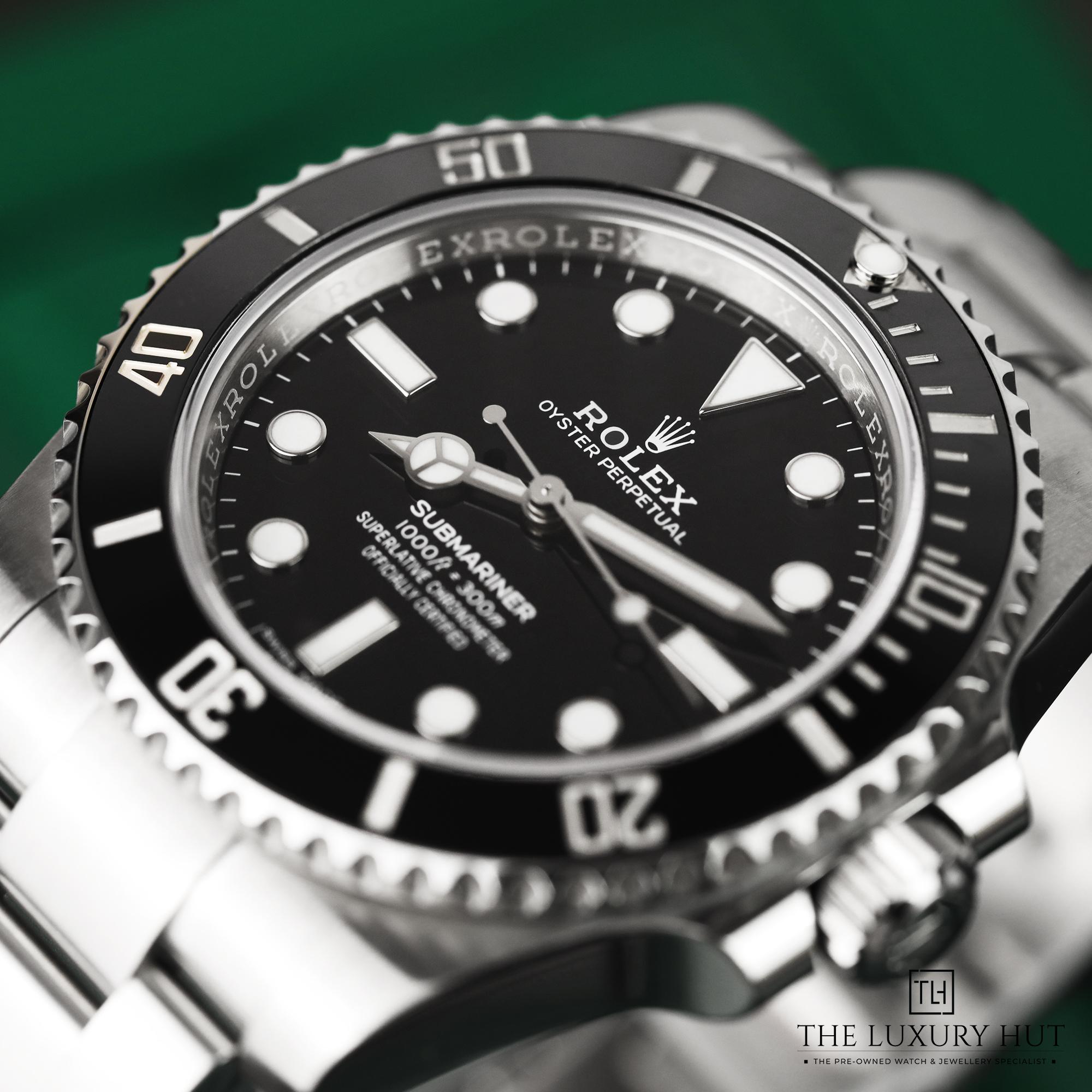 2024/11/Rolex_Submariner_No_Date_Steel_Black_LB401-h.jpg
