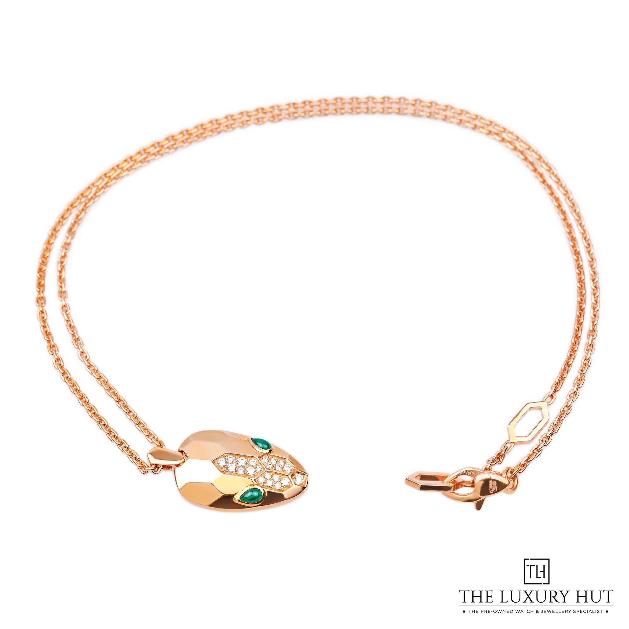 2024/12/Bvlgari_Rose_Gold_Serpenti_Necklace_51336-b.jpg