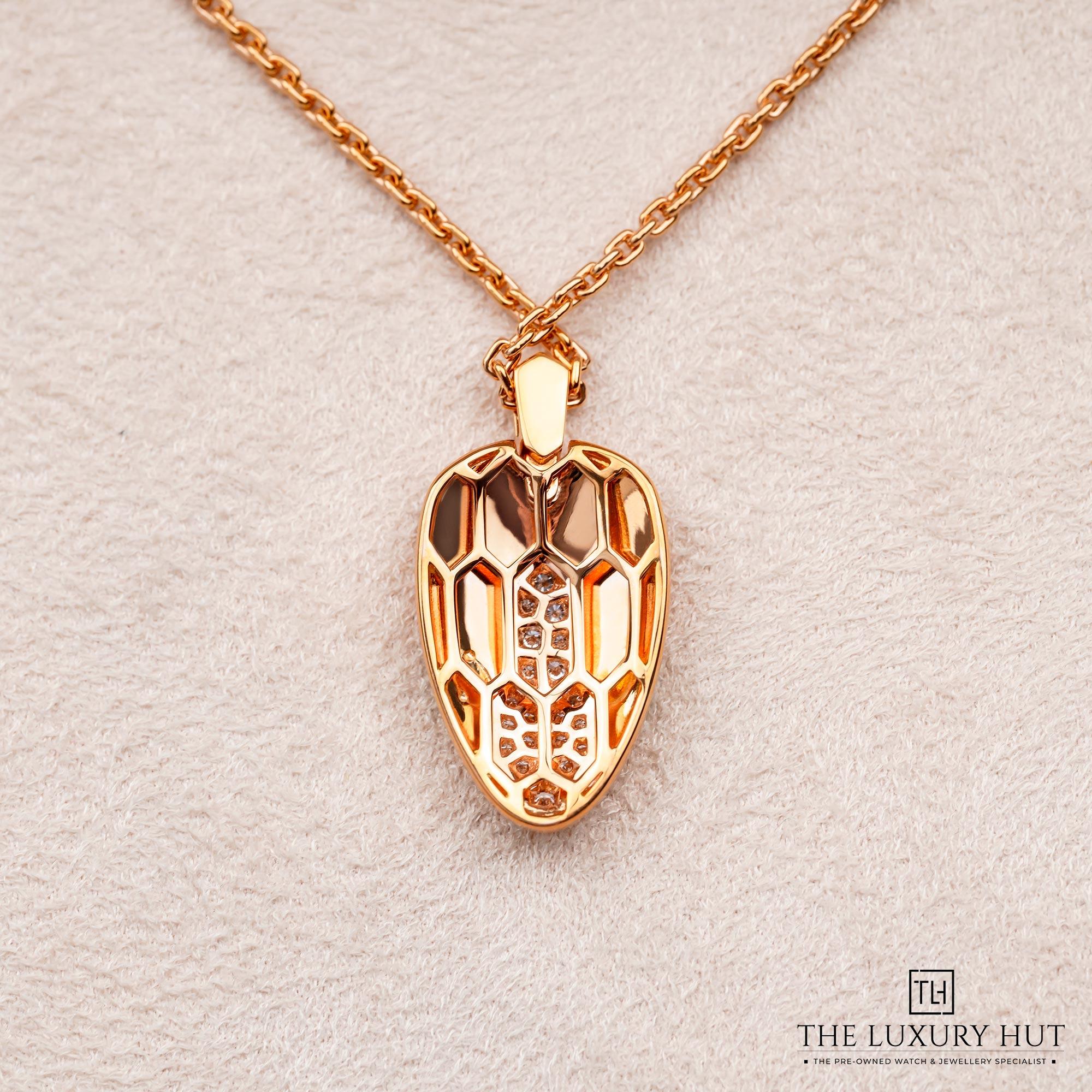 2024/12/Bvlgari_Rose_Gold_Serpenti_Necklace_51336-d.jpg