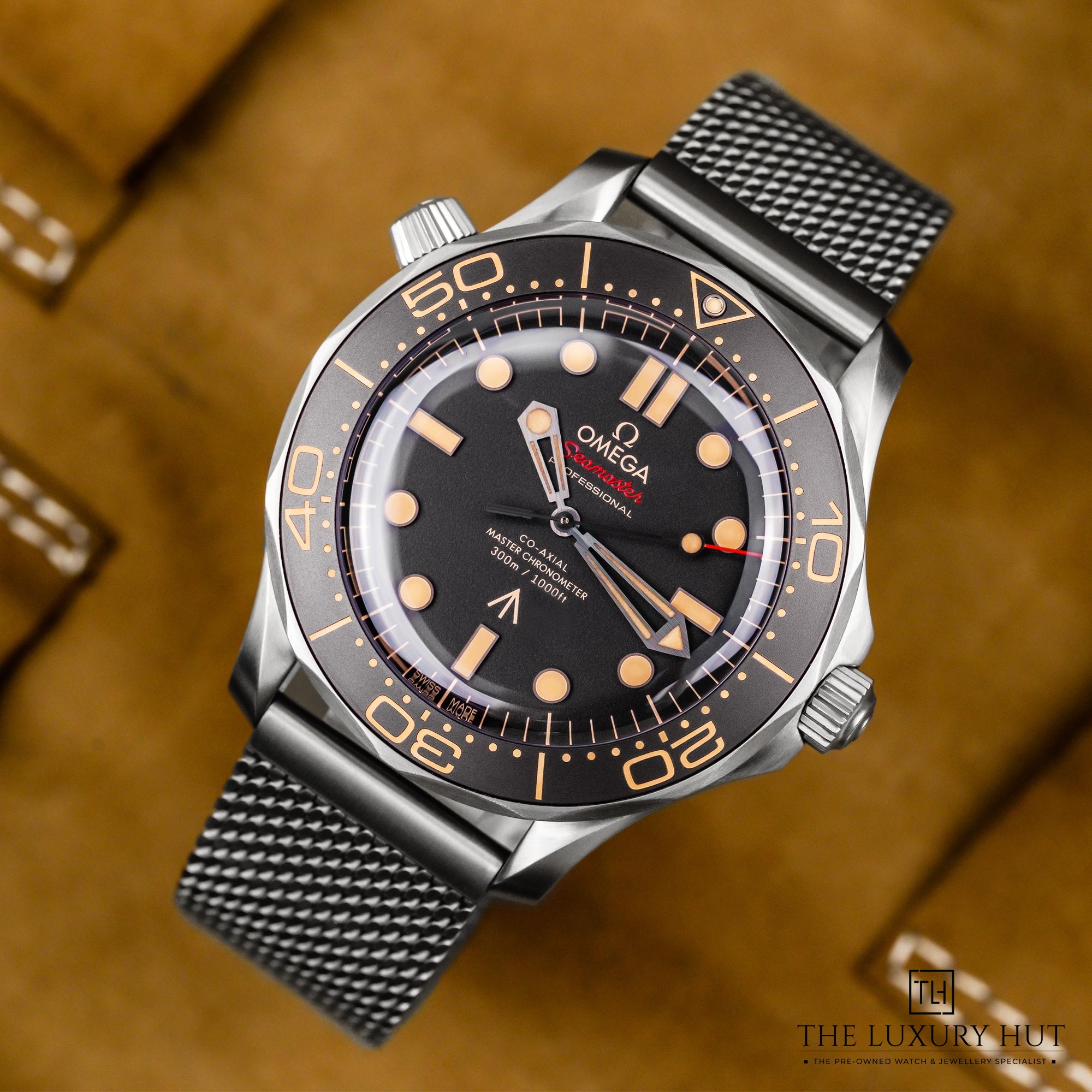 2024/12/Omega_Seamaster_James_Bond_Titanium_upudate_LB438-bb.jpg