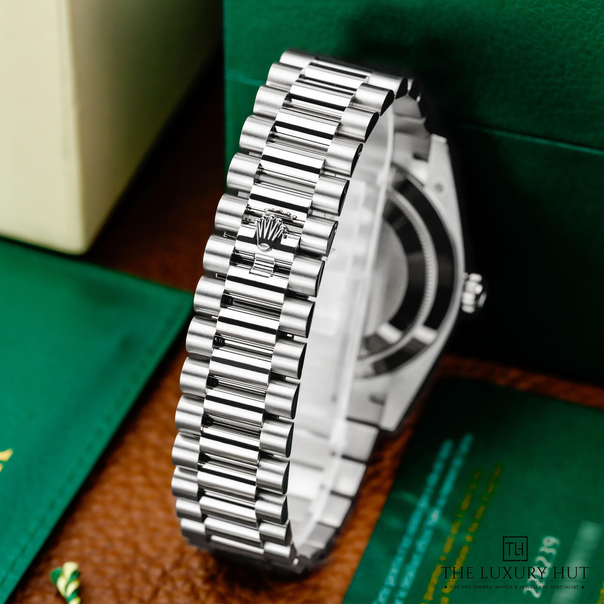 2024/12/Rolex_Day-Date_White_Gold_Olive_Green_51338-e.jpg