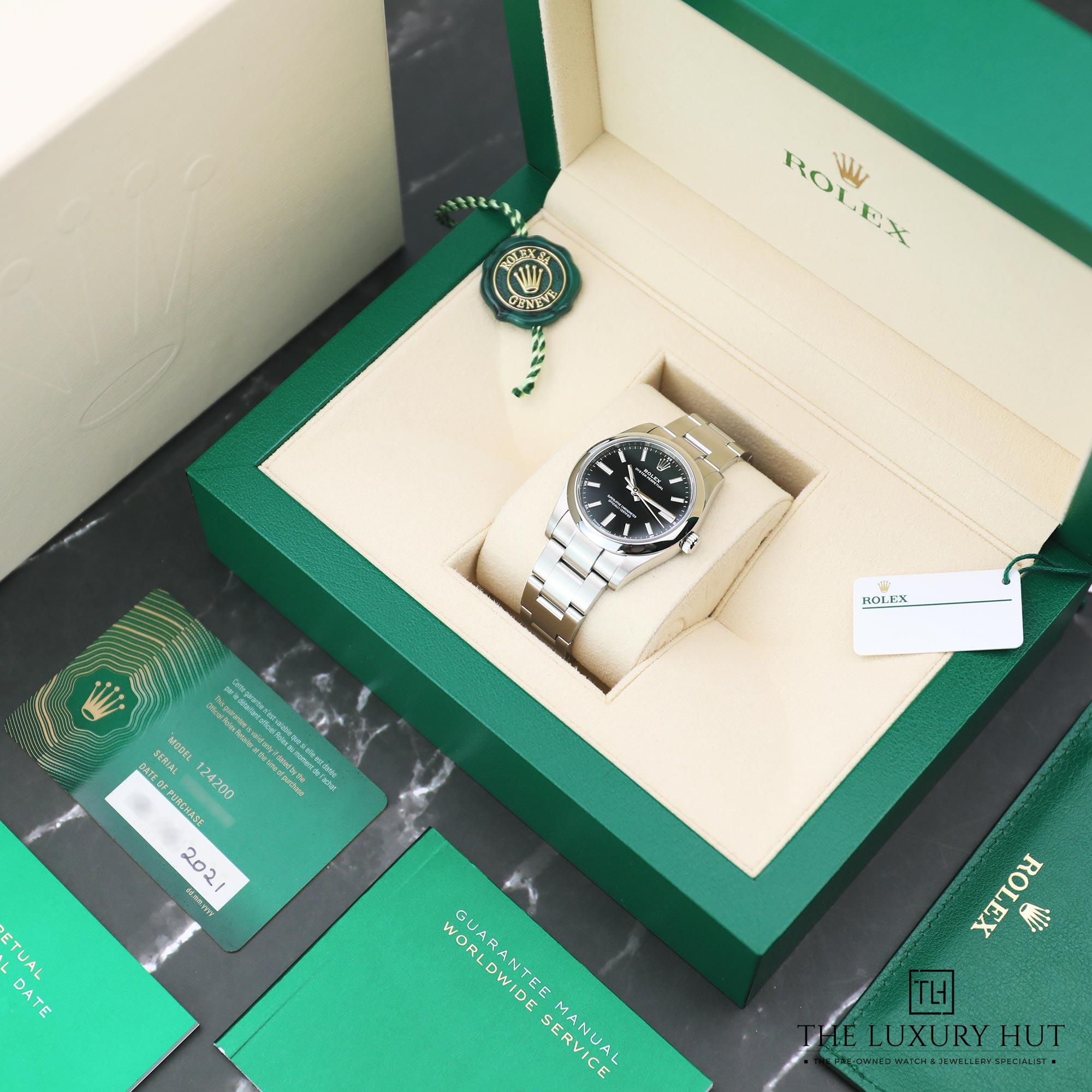 2024/12/Rolex_Oyster_Perpetual_34mm_Black_Dial_51319f.jpg