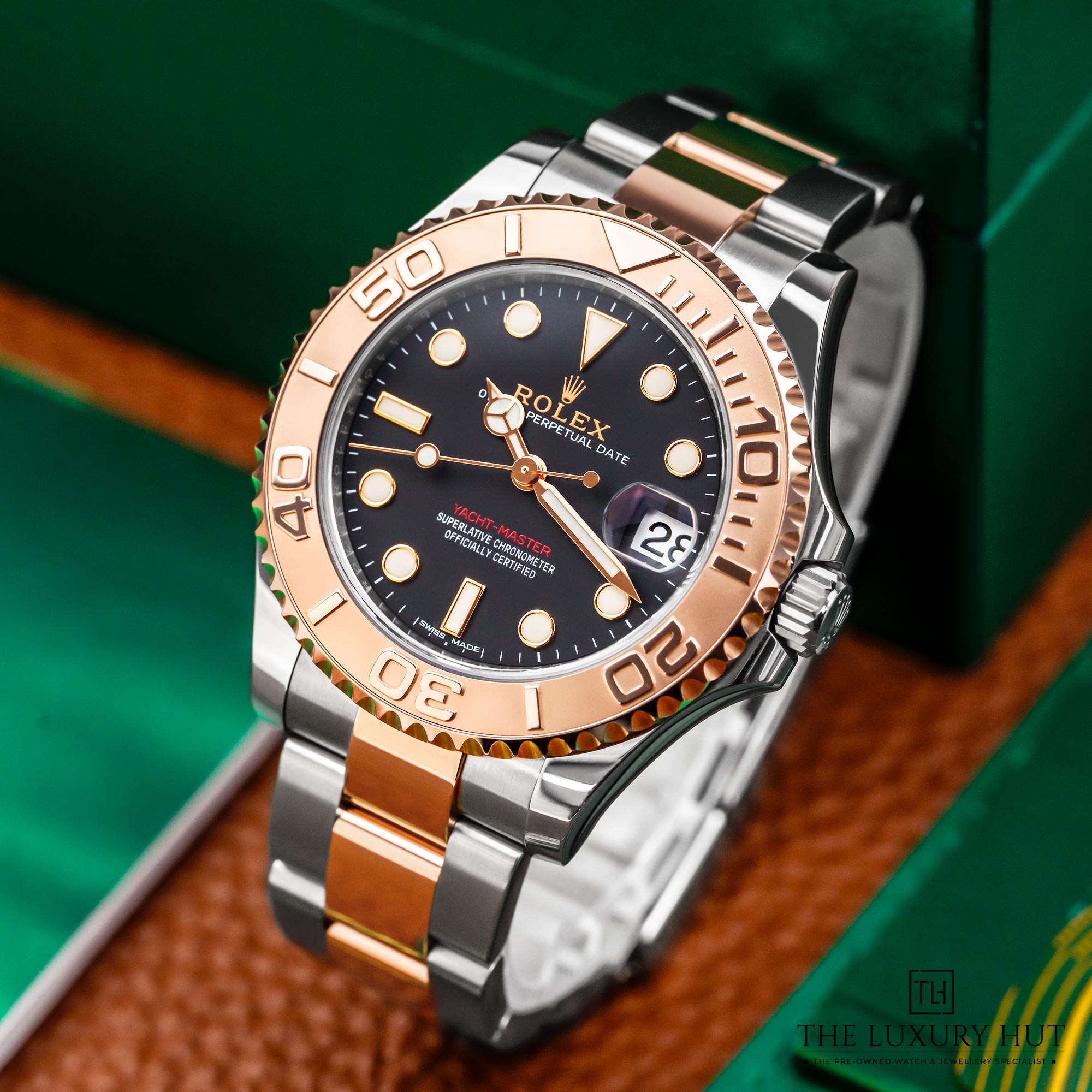 2024/12/Rolex_Yacht-Master_37_Bi-Metal_Black_51344-b.jpg