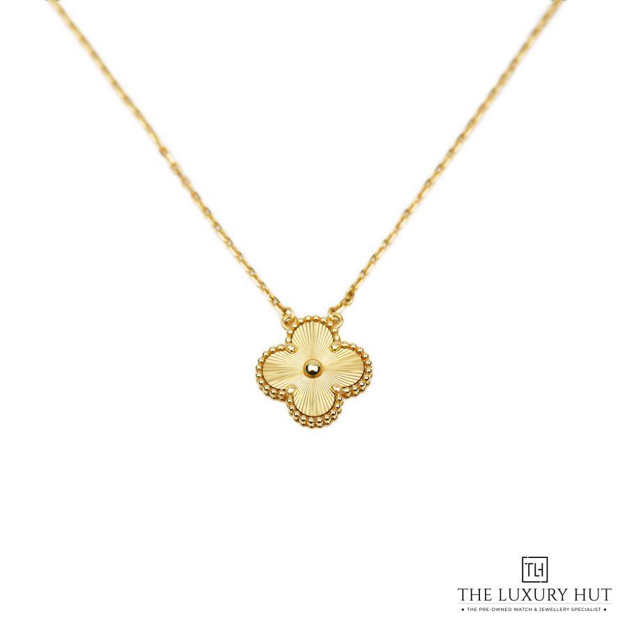 Van Cleef Yellow Gold Pendant Necklace 51330 a