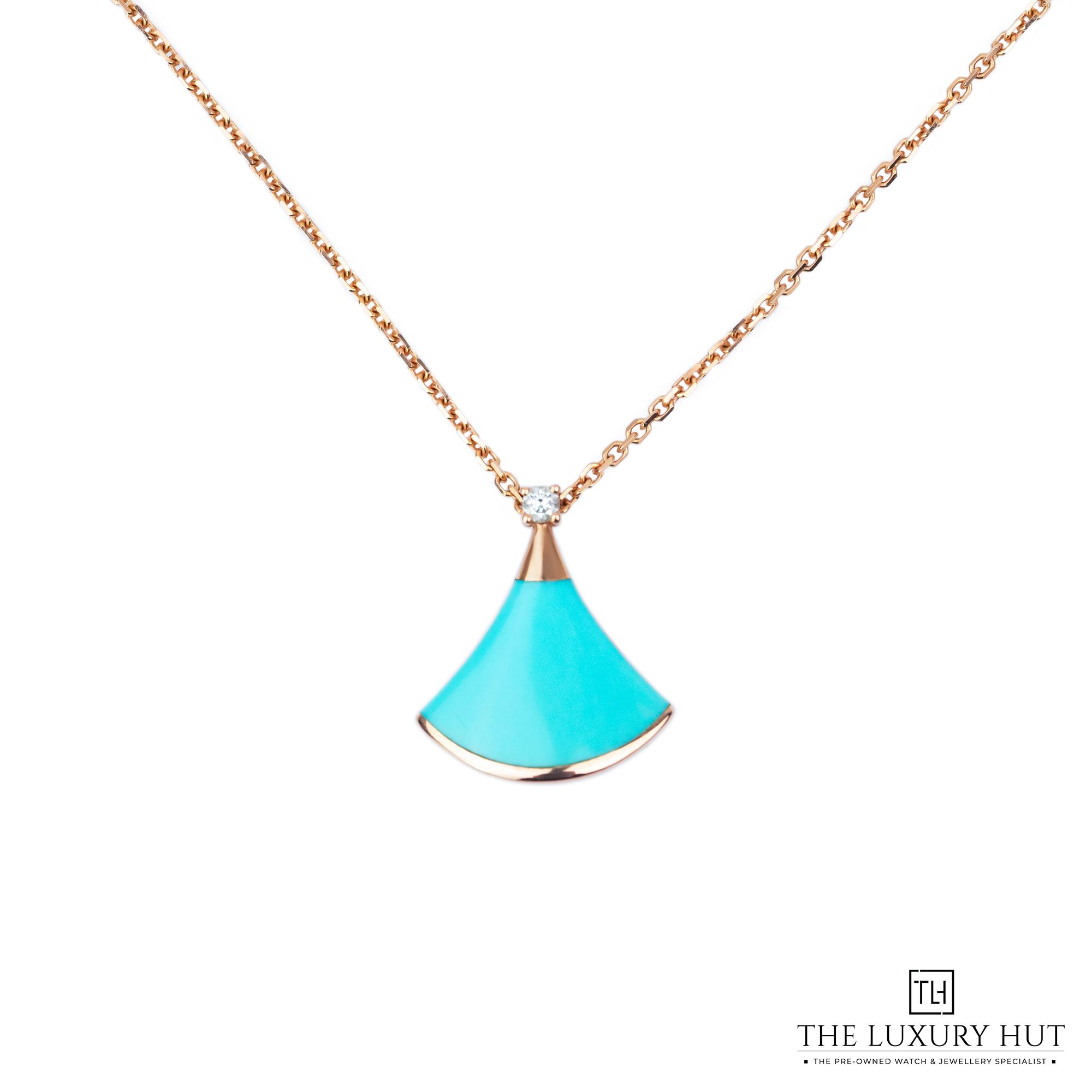 2025/01/Bvlgari_Rose_Turquoise_Divas_Necklace_51407-a.jpg