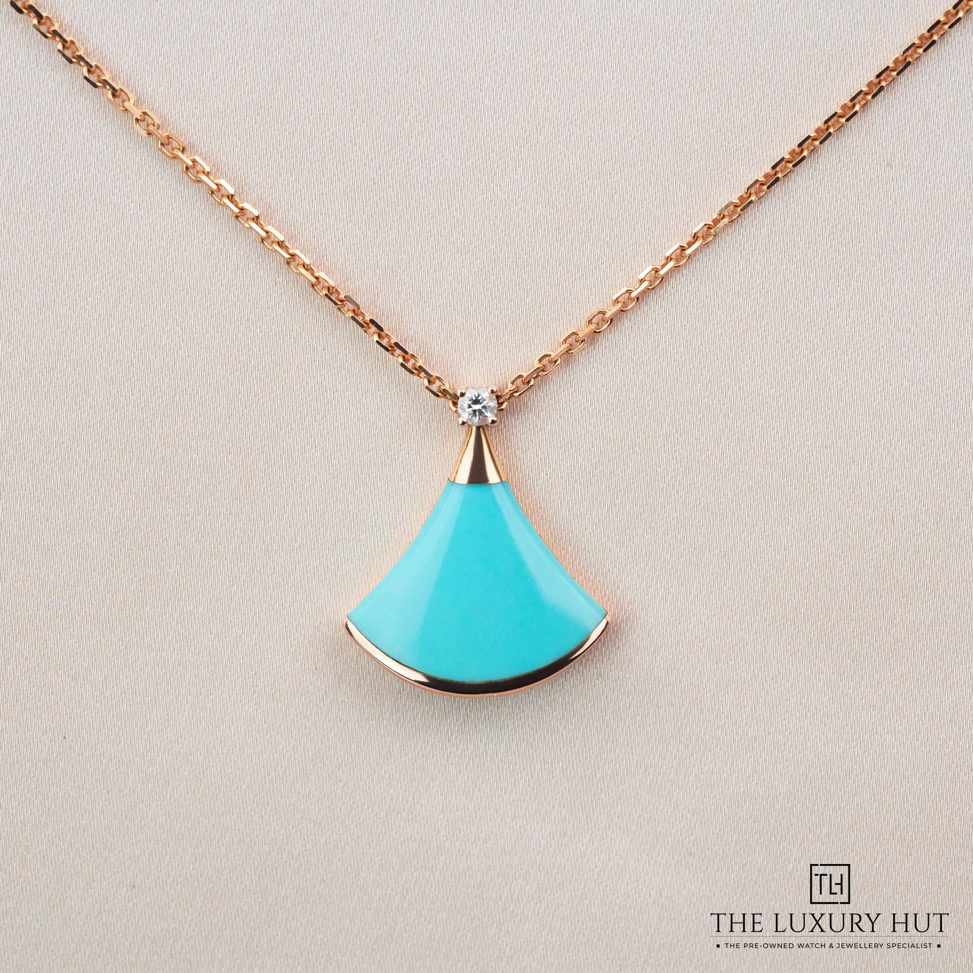 2025/01/Bvlgari_Rose_Turquoise_Divas_Necklace_51407-c.jpg