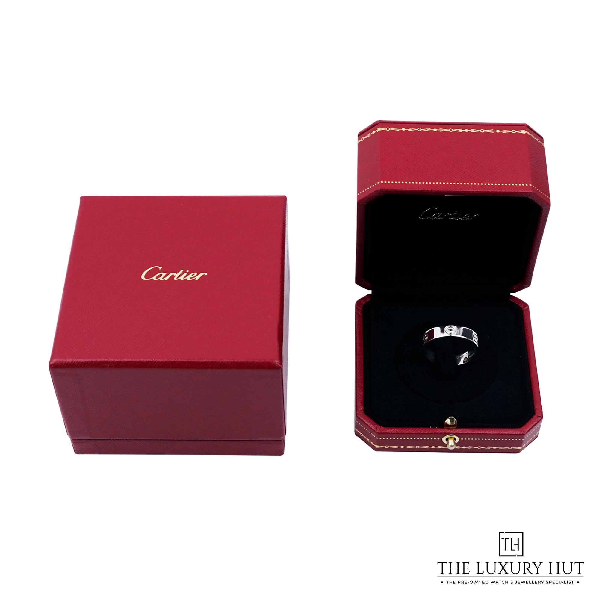 2025/01/Cartier_Platinum_LOVE_Wedding_Ring-51449-e.jpg