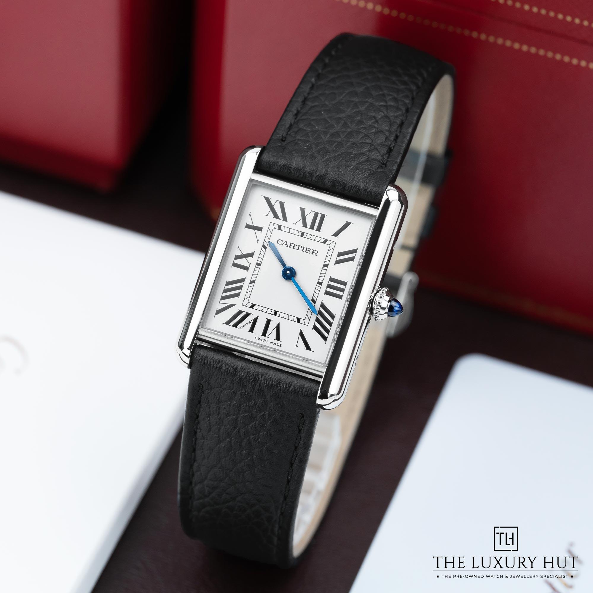 2025/01/Cartier_Tank_Must_Large_Silver_Dial-51469-b.jpg
