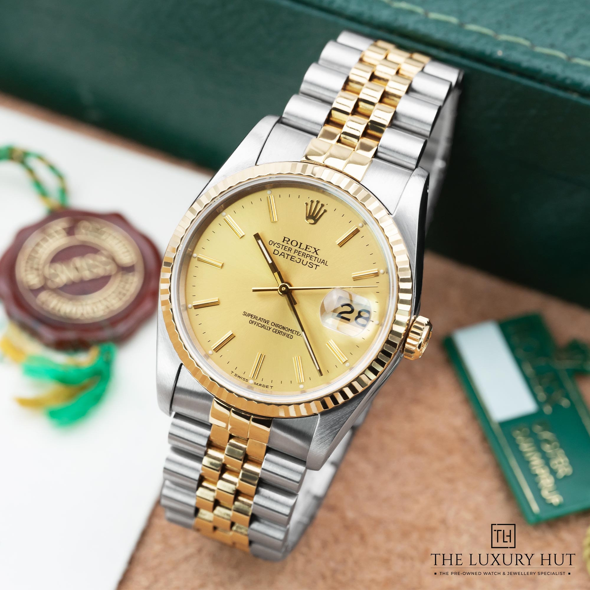 2025/01/Rolex_Datejust_36mm_Champagne_Dial-51460-b.jpg