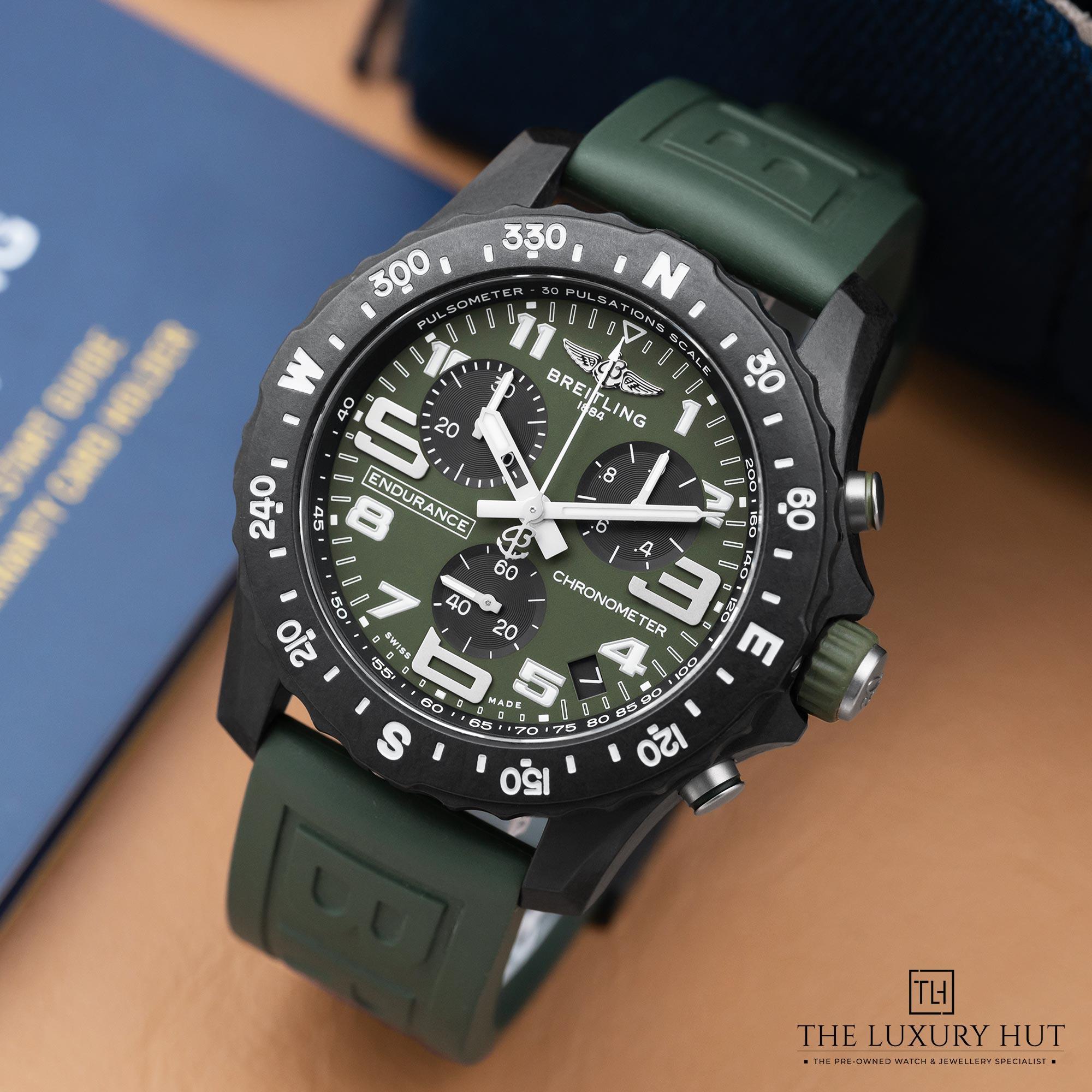 2025/02/Breitling_Endurance_Pro_Green_Breitlight_51538-b.jpg