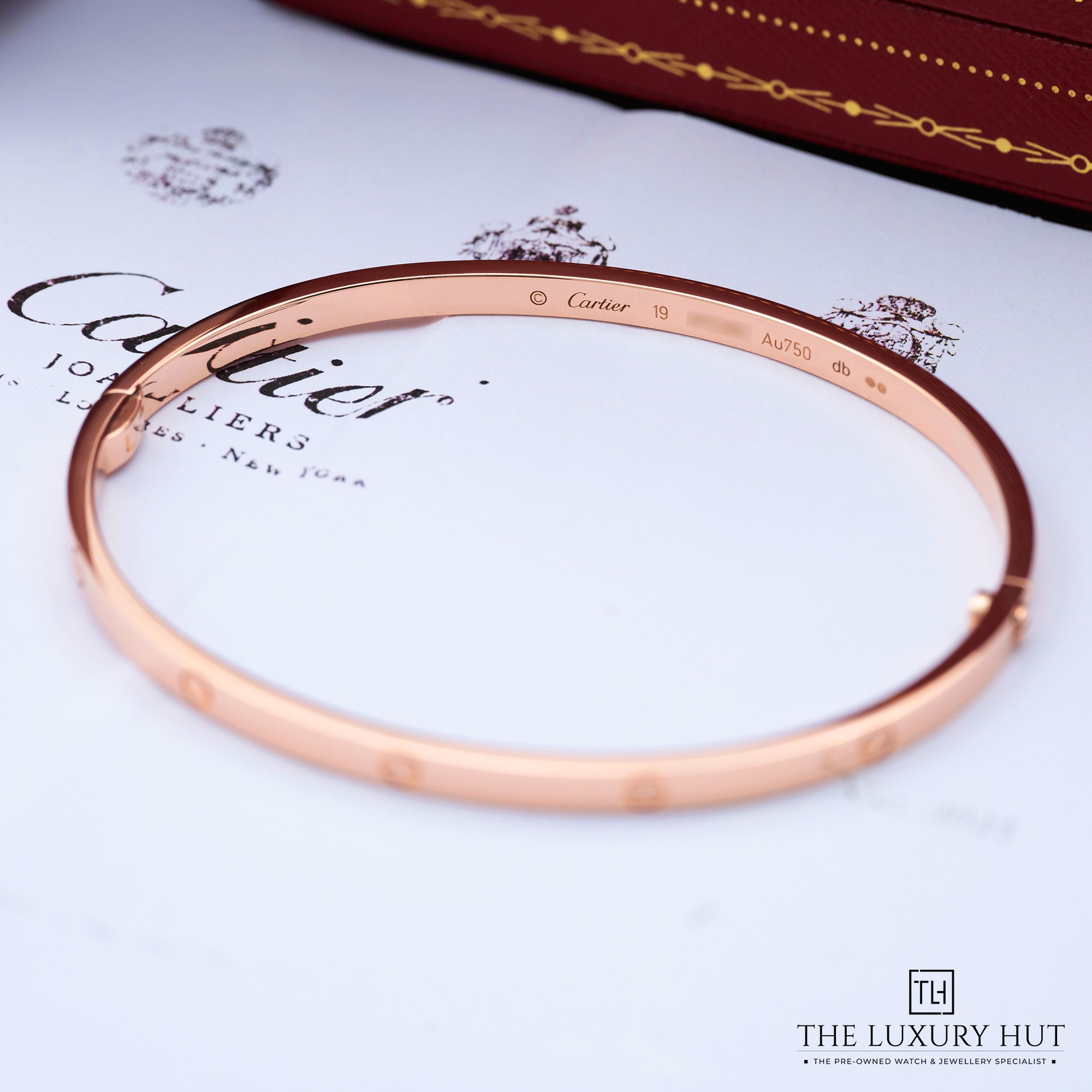 2025/02/Cartier_Rose_Small_Love_Bangle_LB506-d.jpg