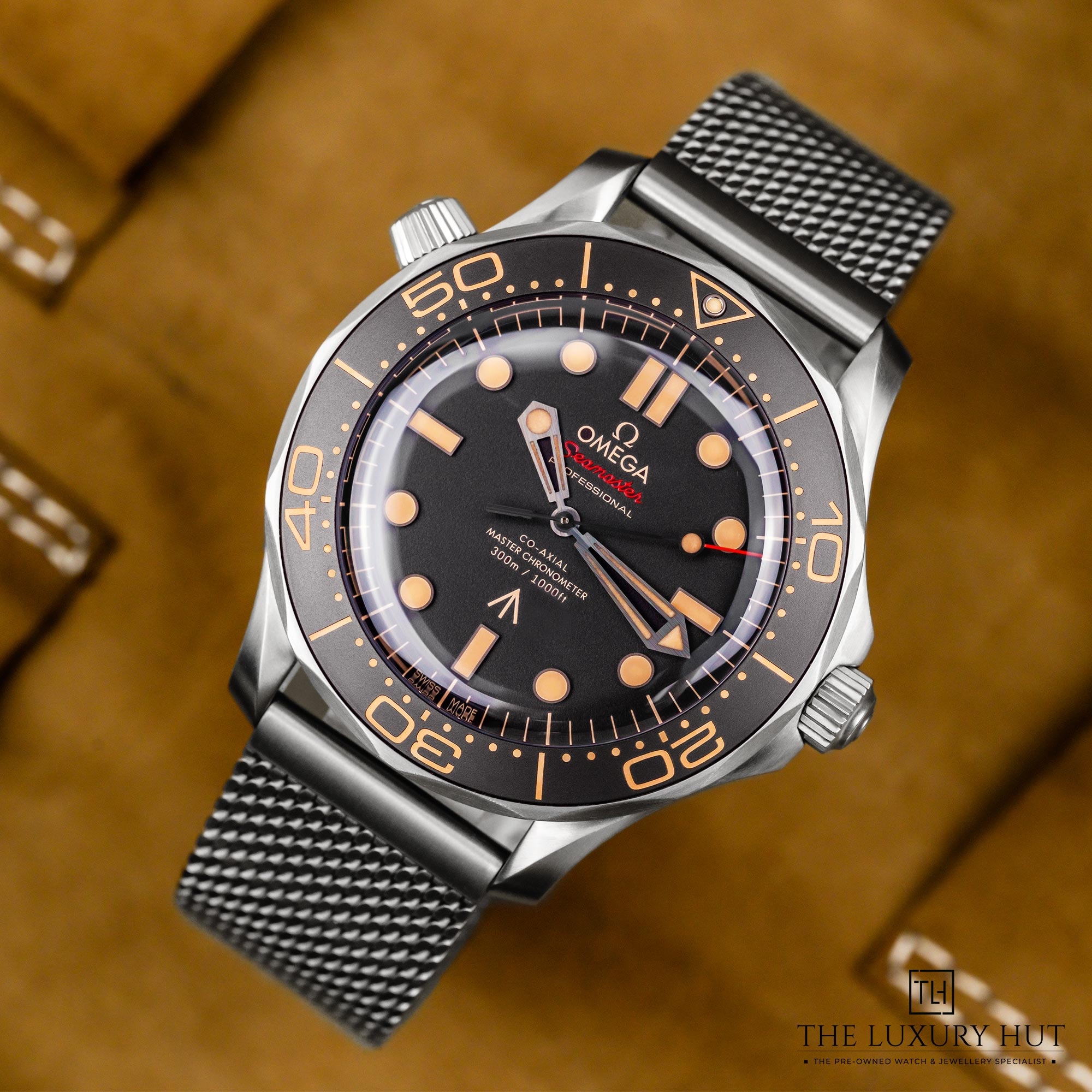 2025/02/Omega_Seamaster_James_Bond_Titanium_51551-b.jpg