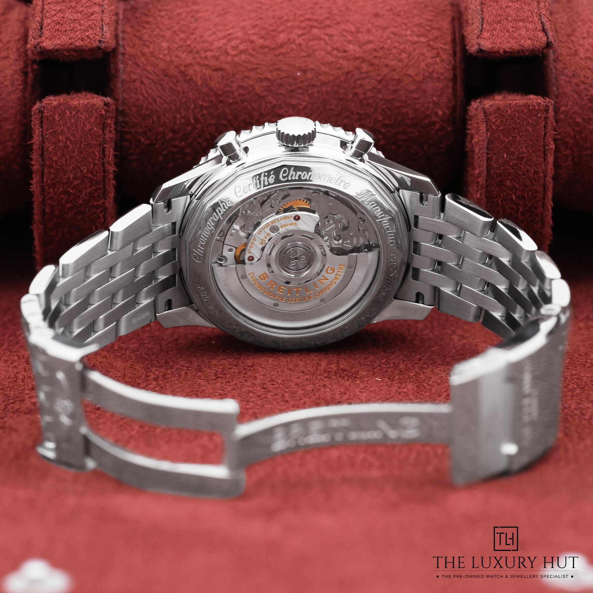 2025/03/Breitling_Navitimer_Steel_43mm_Blue_LB464c.jpg