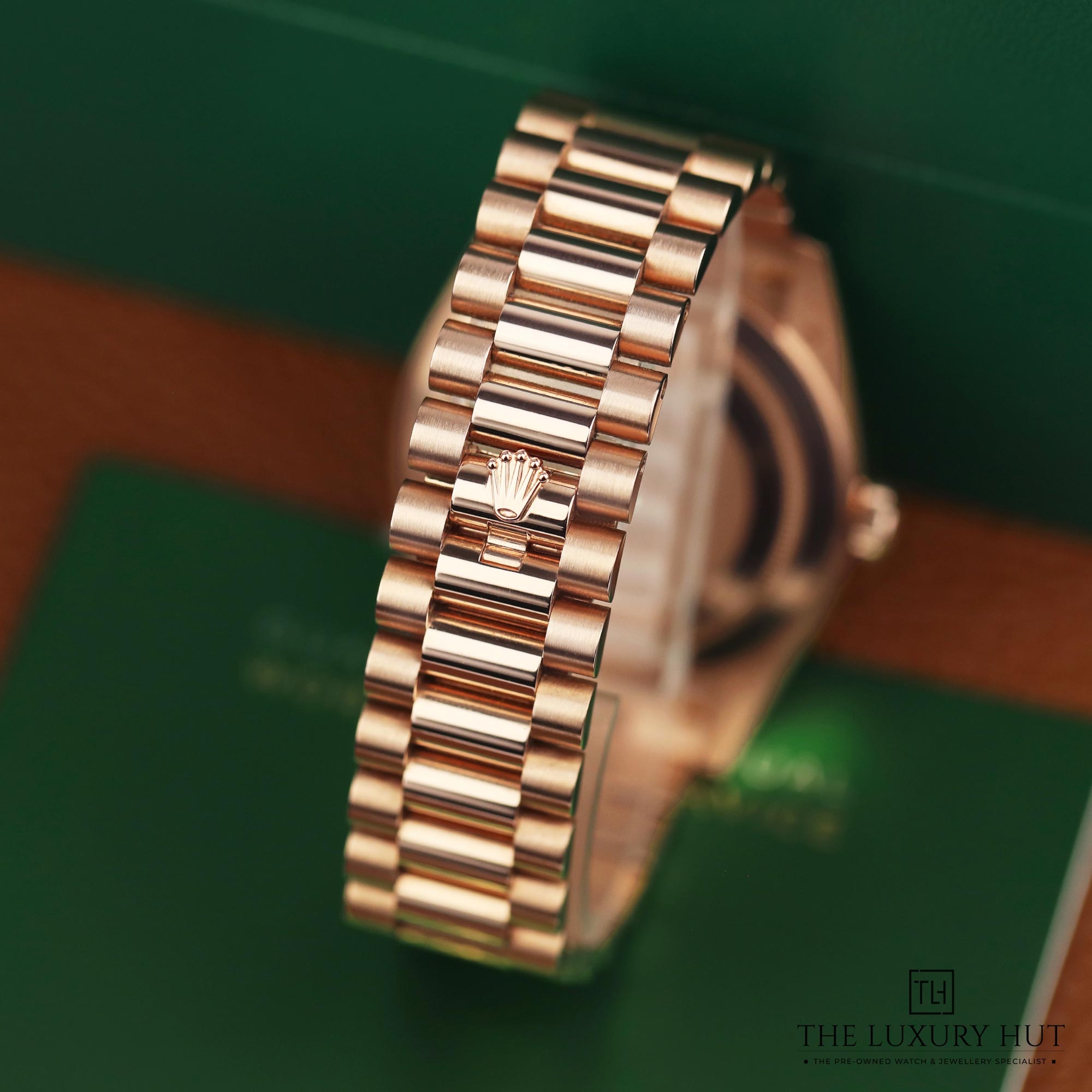 2025/03/Rolex_Day-Date_40mm_Everose_Green_LB478-e.jpg