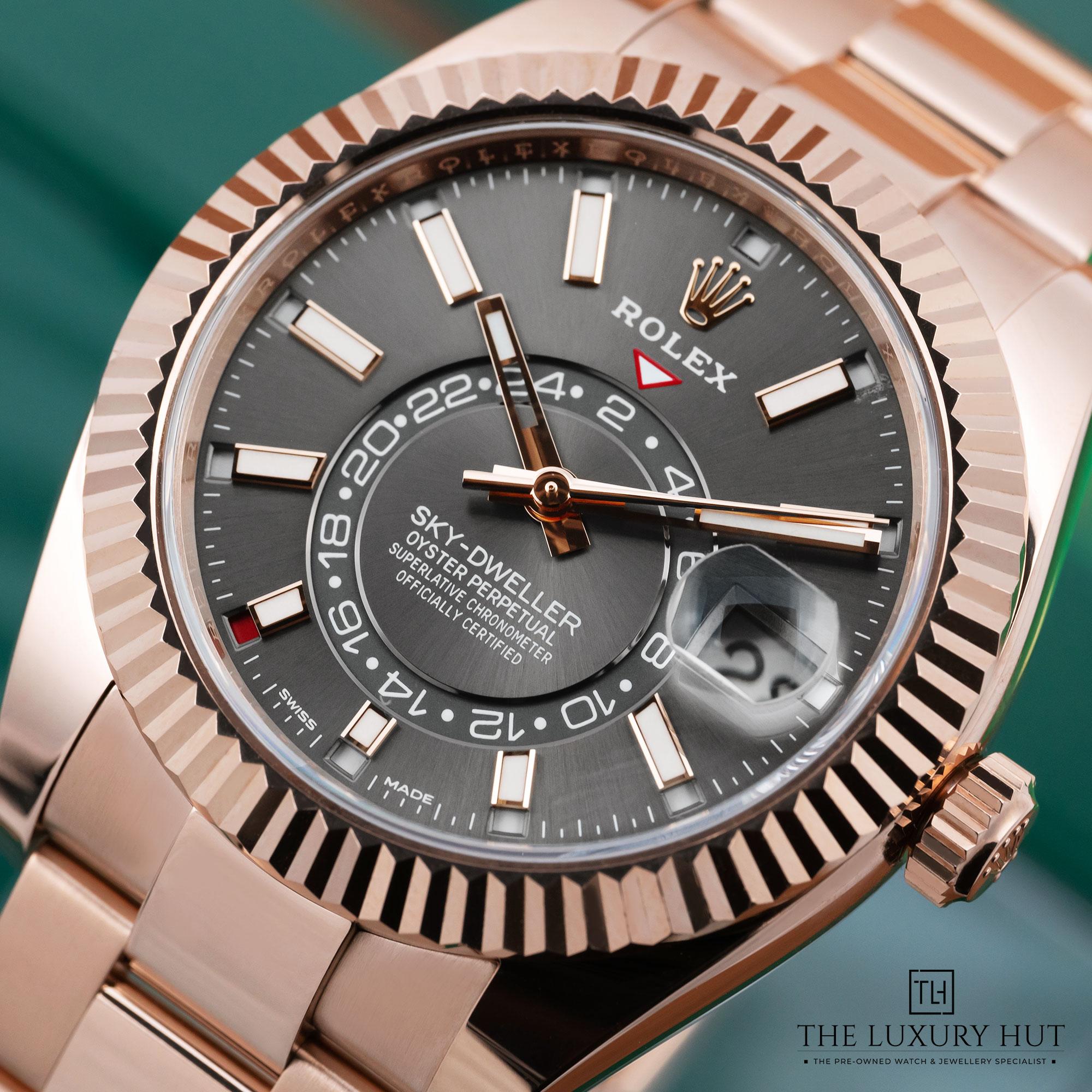 2025/03/Rolex_Sky-Dweller_Everose_Gold_Rhodium_AUS1234-f.jpg