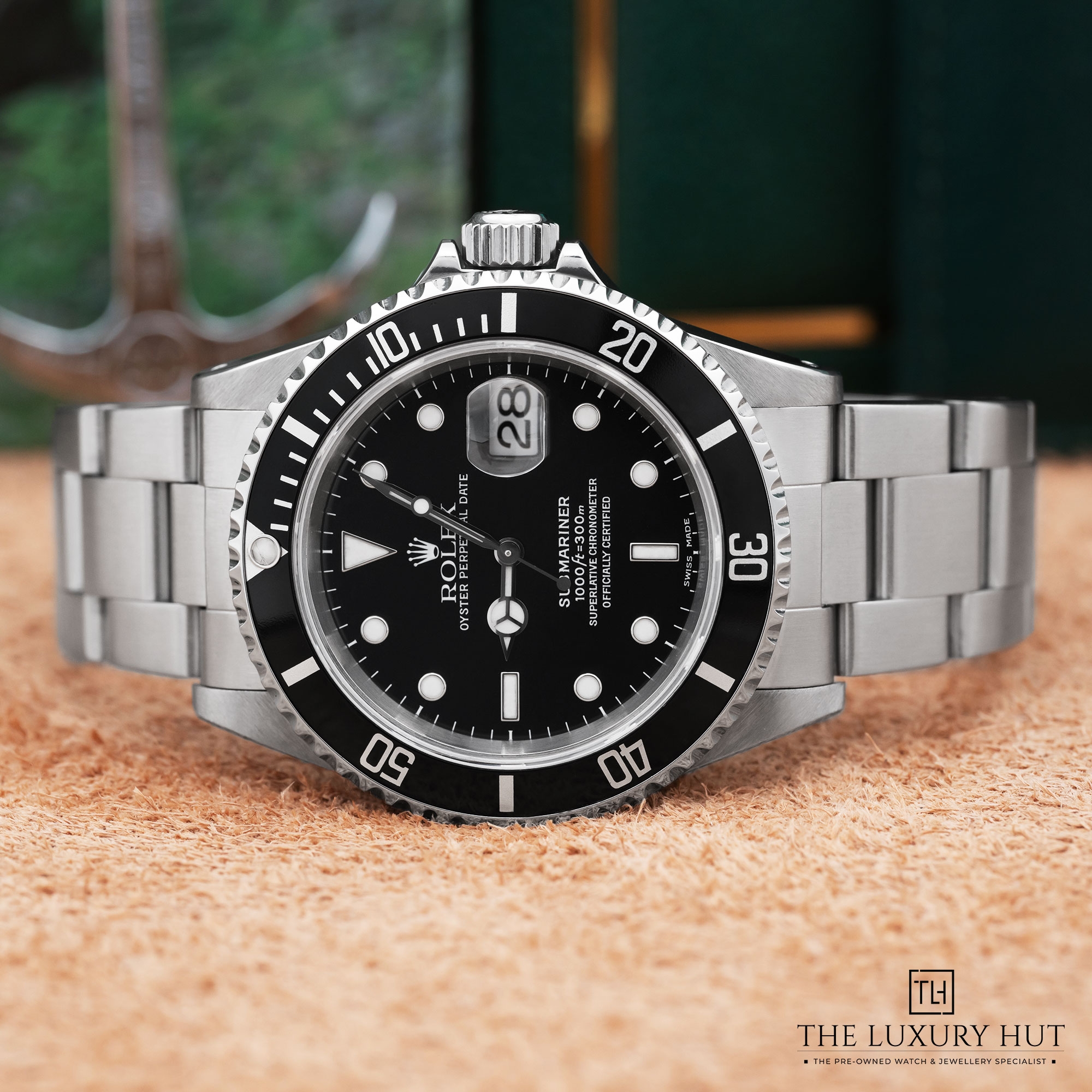 2025/03/Rolex_Submariner_Date_Stee_Black_LB524-b.jpg