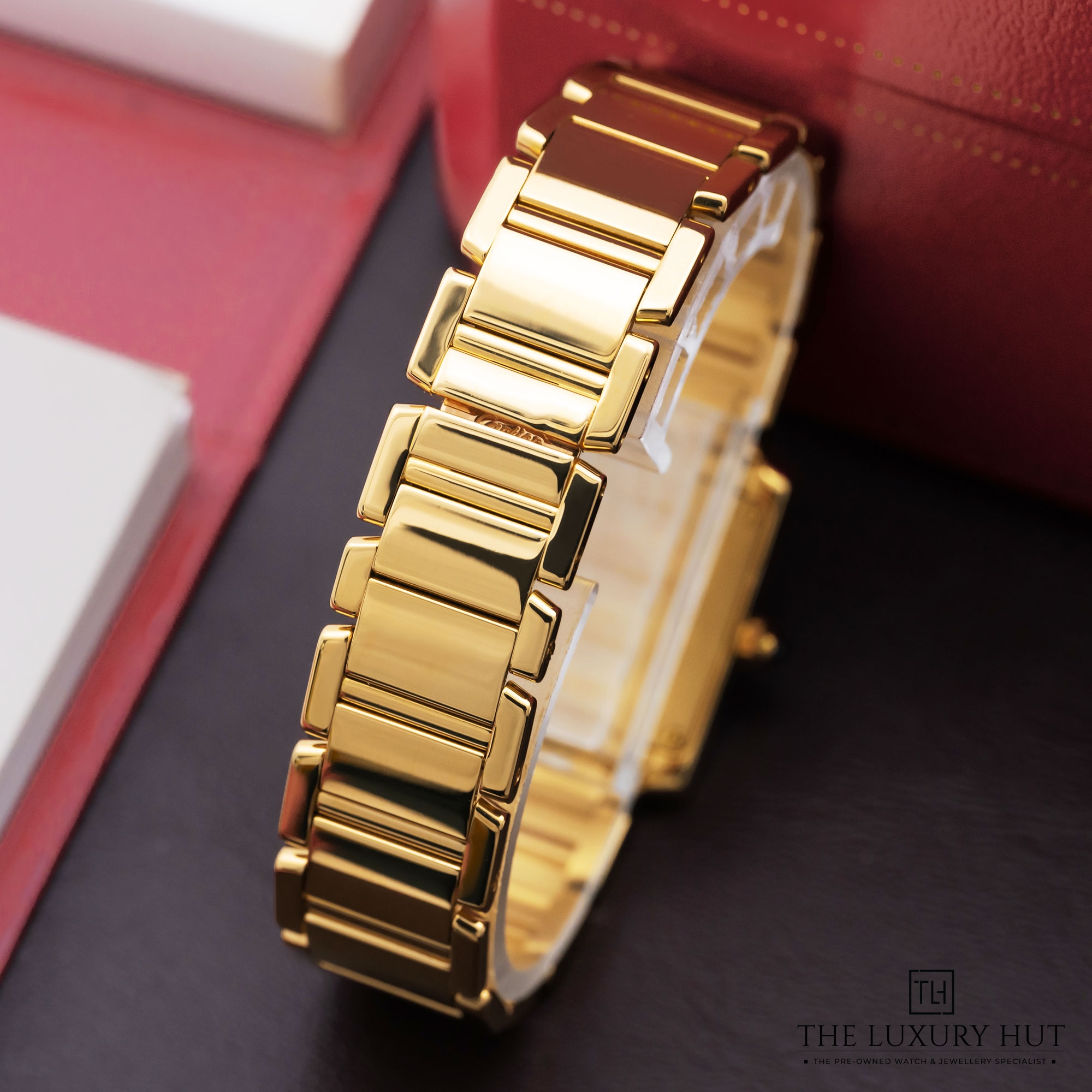 2025/04/Cartier_Tank_Francaise_Yellow_Gold_White_51610-d.jpg