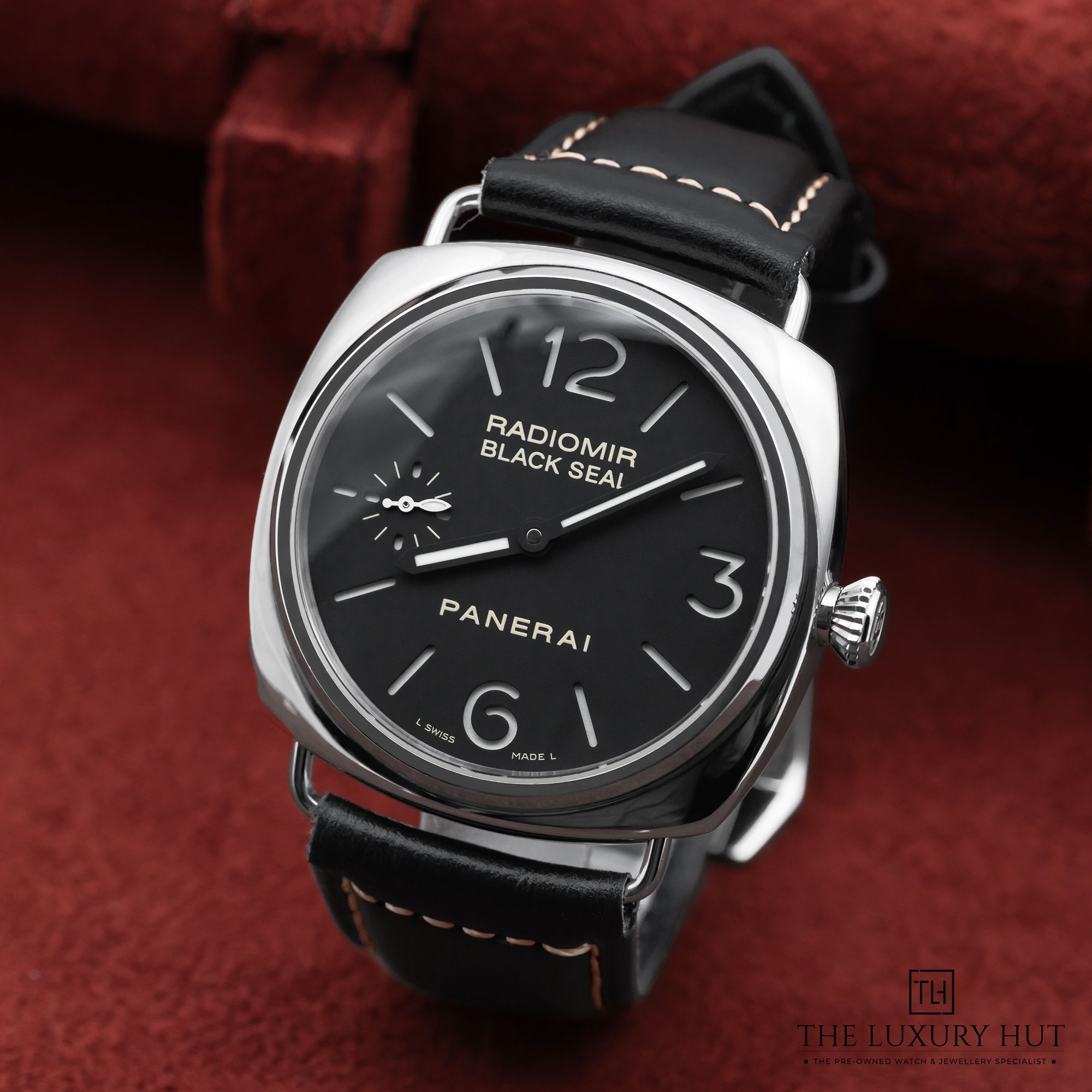 2025/04/Panerai_Radiomir_Black-Seal_Black_Dial_51680-b.jpg