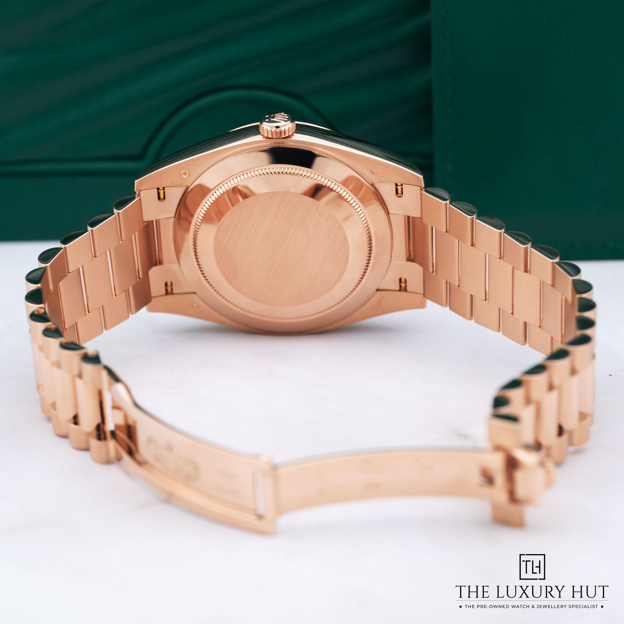 2025/04/Rolex_Day-Date_Rose_Gold_Olive_Green_LB570-d.jpg