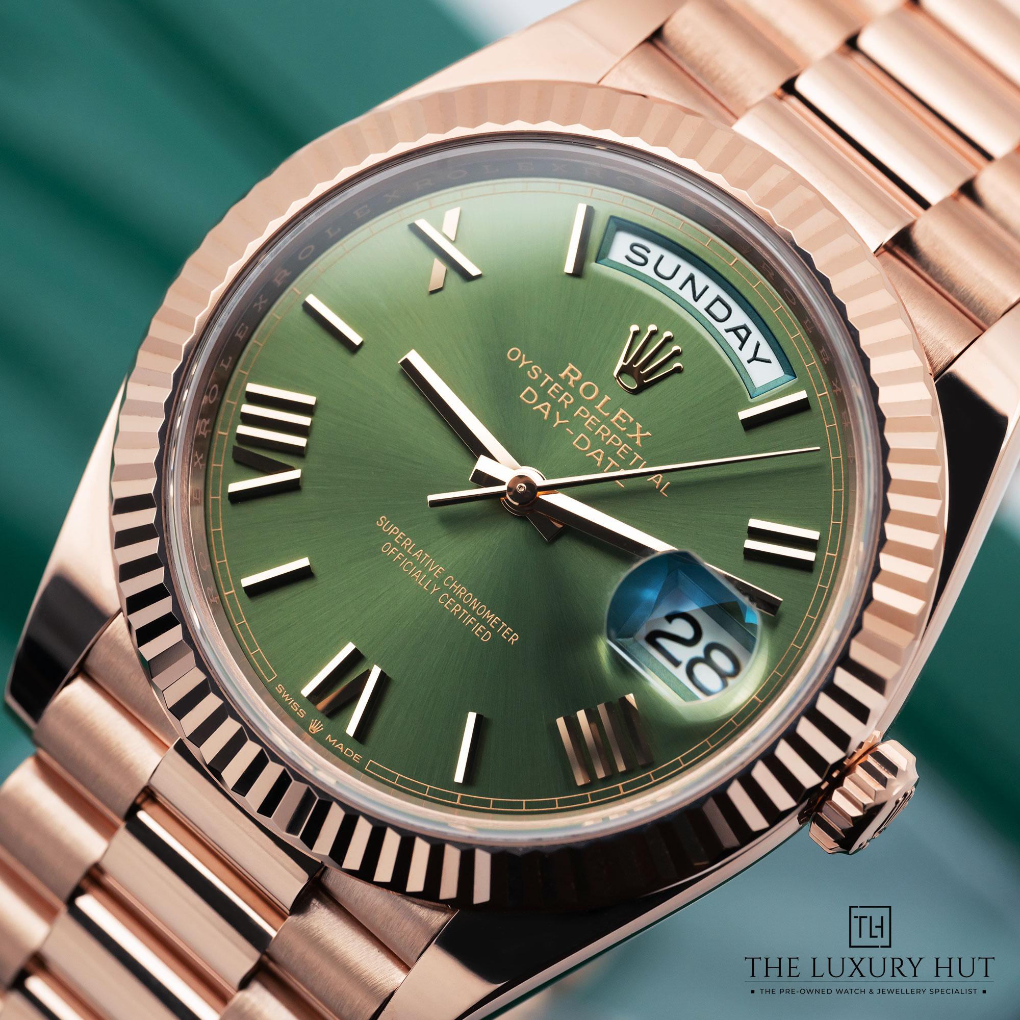 2025/04/Rolex_Day-Date_Rose_Gold_Olive_Green_LB570-f.jpg