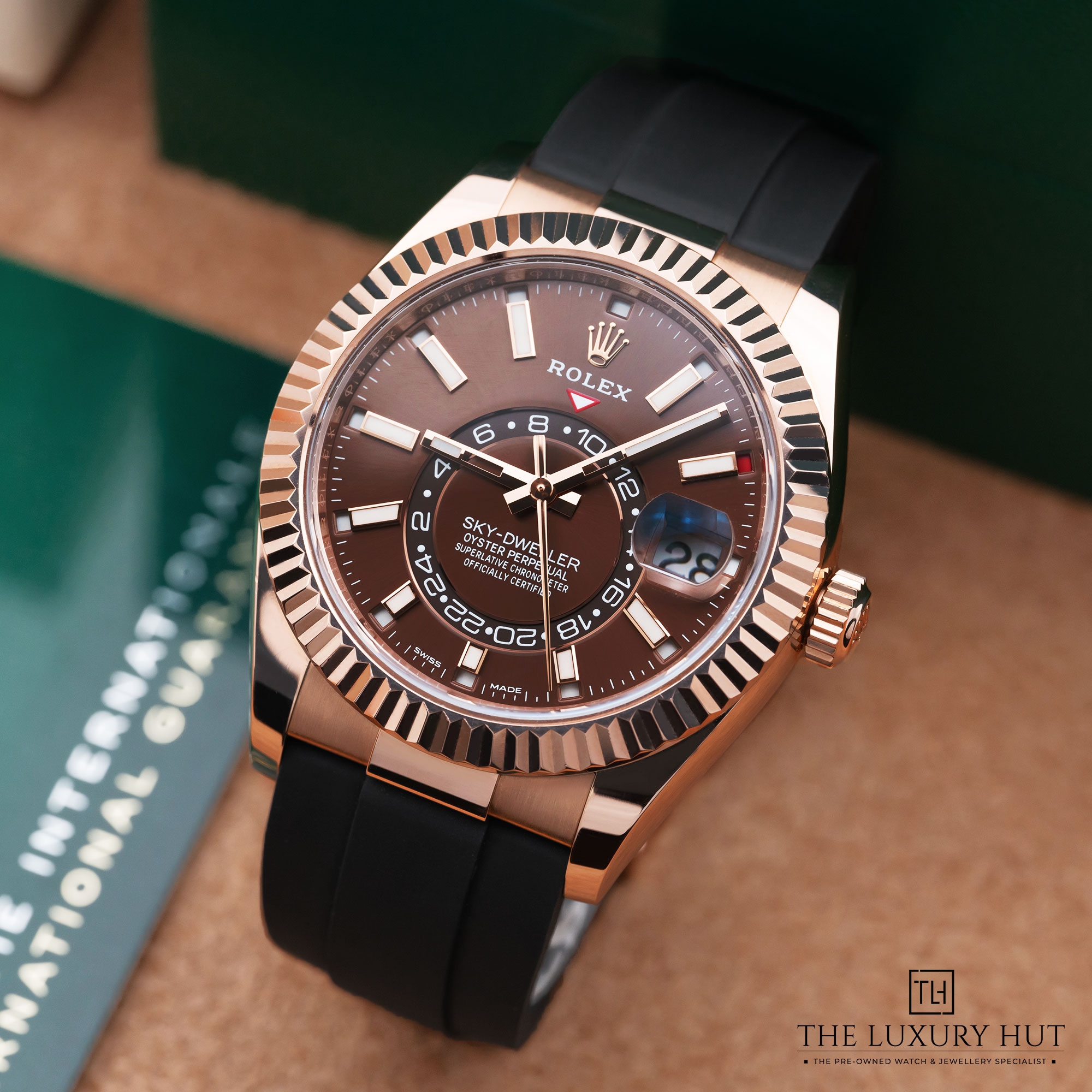 2025/04/Rolex_Sky-Dweller_Rose-Gold_Chocolate_RAF34251-b.jpg